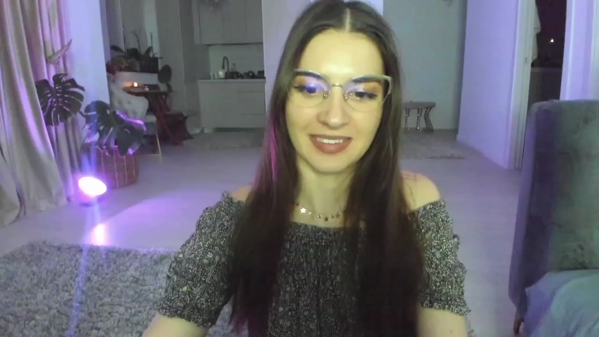 Gallery image thumbnail from Kathryn's myfreecams stream on, 12/18/2022, 21:23 image 2 of 20