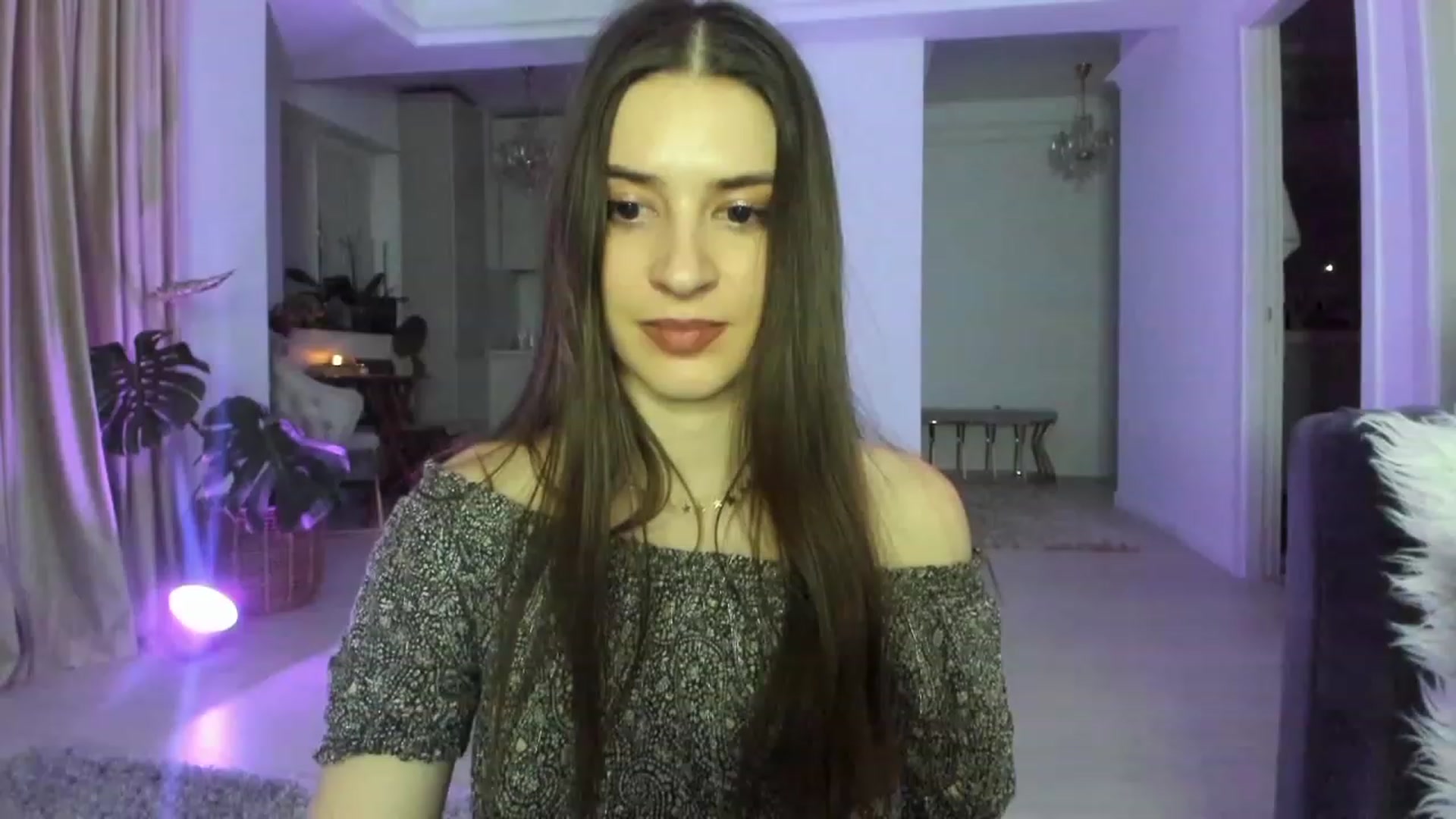 Gallery image thumbnail from Kathryn's myfreecams stream on, 12/18/2022, 22:57 image 16 of 20