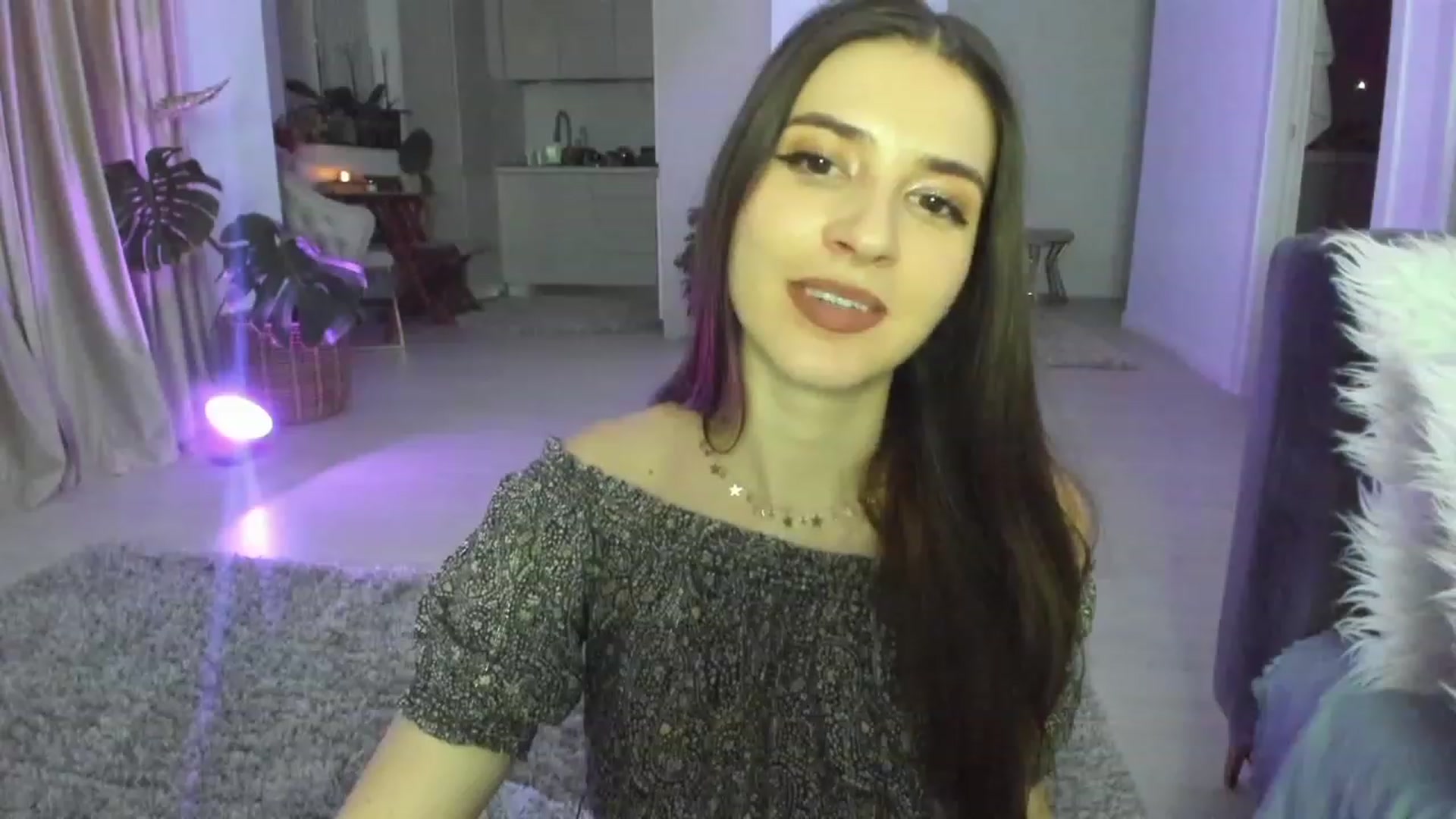 Gallery image thumbnail from Kathryn's myfreecams stream on, 12/18/2022, 22:57 image 5 of 20