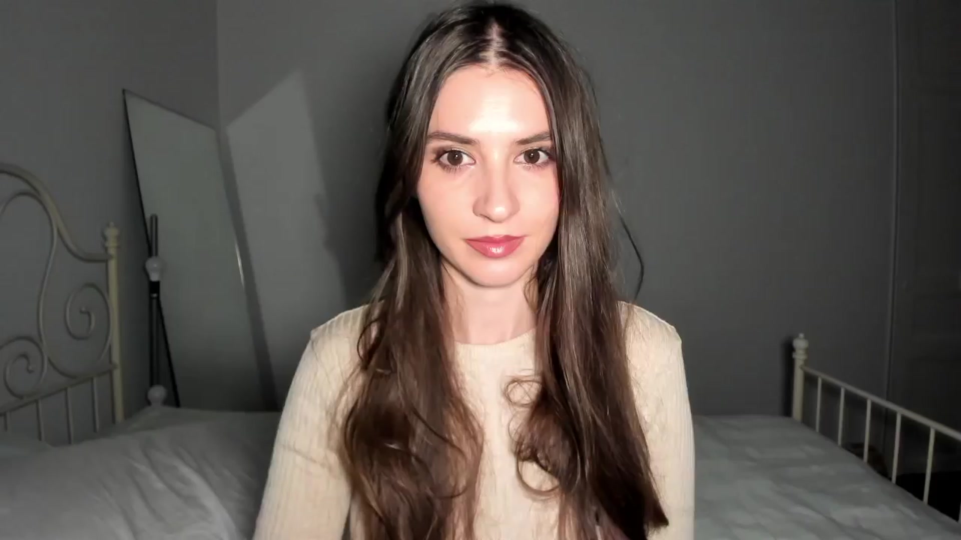 Gallery image thumbnail from Kathryn's myfreecams stream on, 03/24/2024, 24:07 image 15 of 20