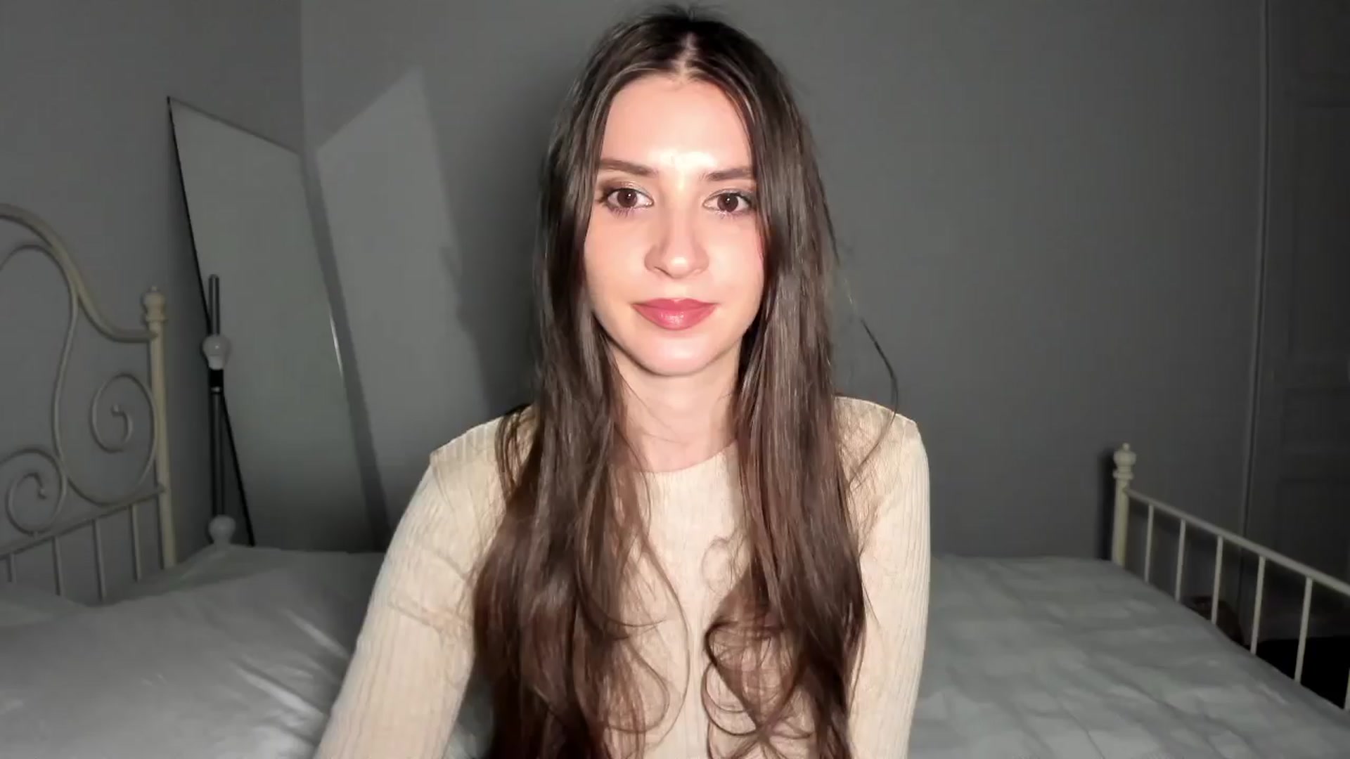 Gallery image thumbnail from Kathryn's myfreecams stream on, 03/24/2024, 24:07 image 18 of 20