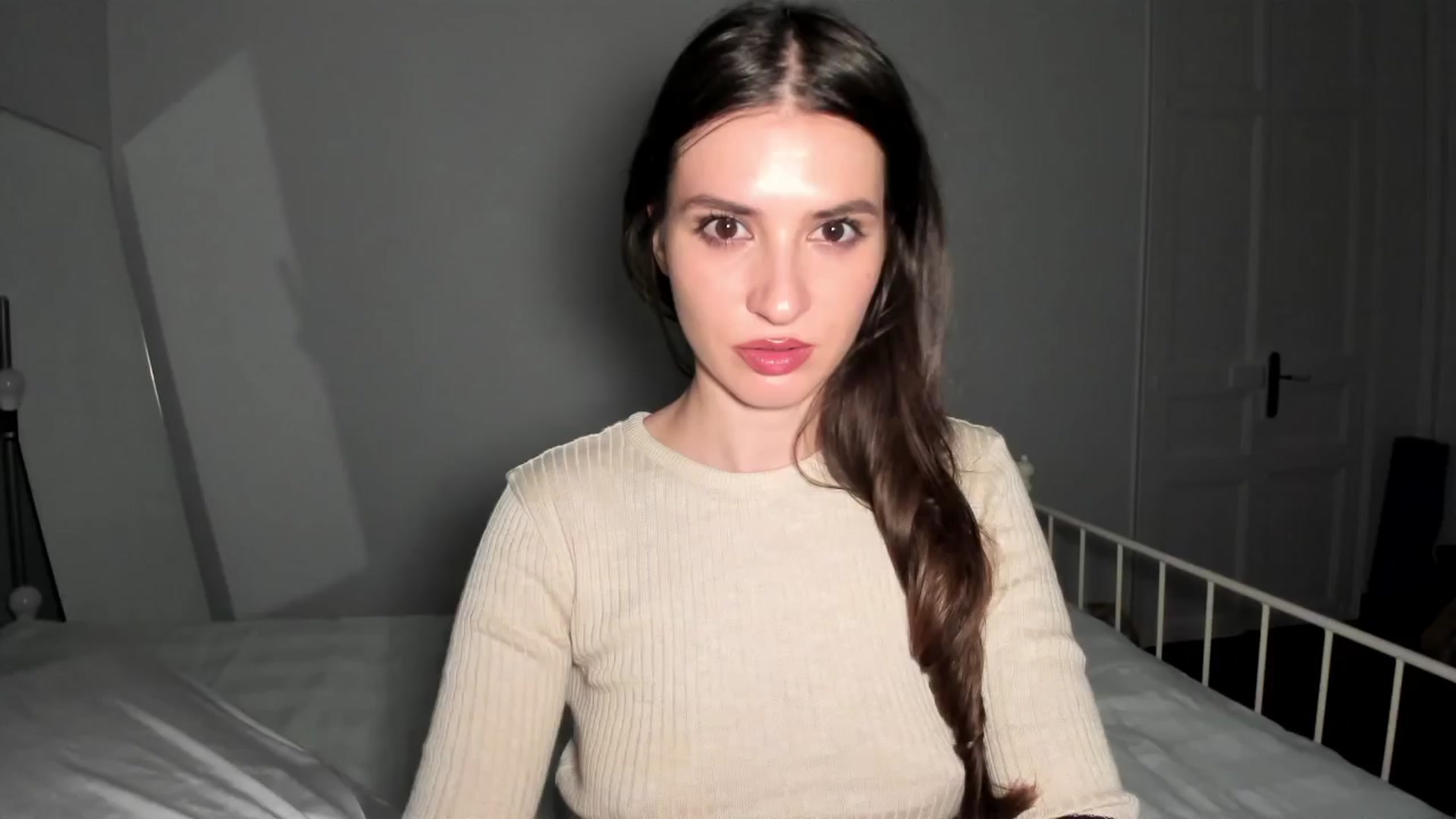 Gallery image thumbnail from Kathryn's myfreecams stream on, 03/24/2024, 24:07 image 20 of 20