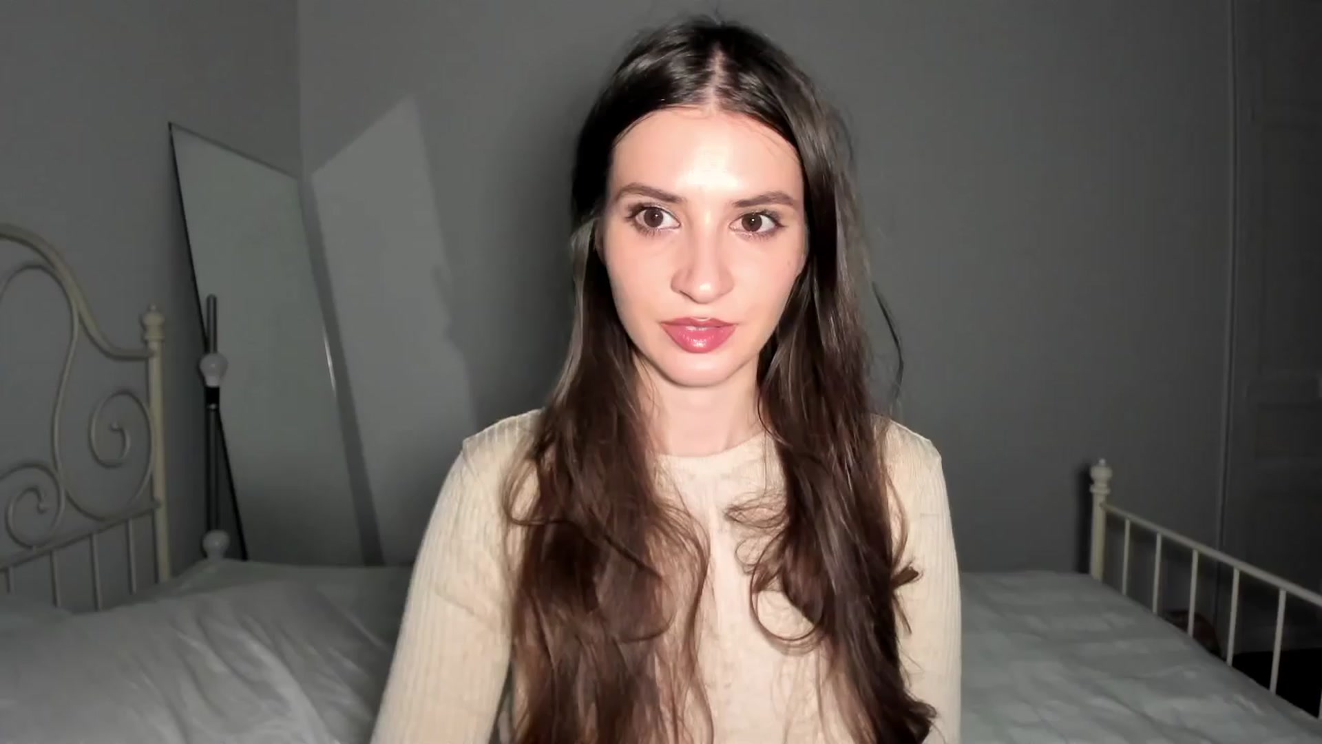 Gallery image thumbnail from Kathryn's myfreecams stream on, 03/24/2024, 24:07 image 10 of 20