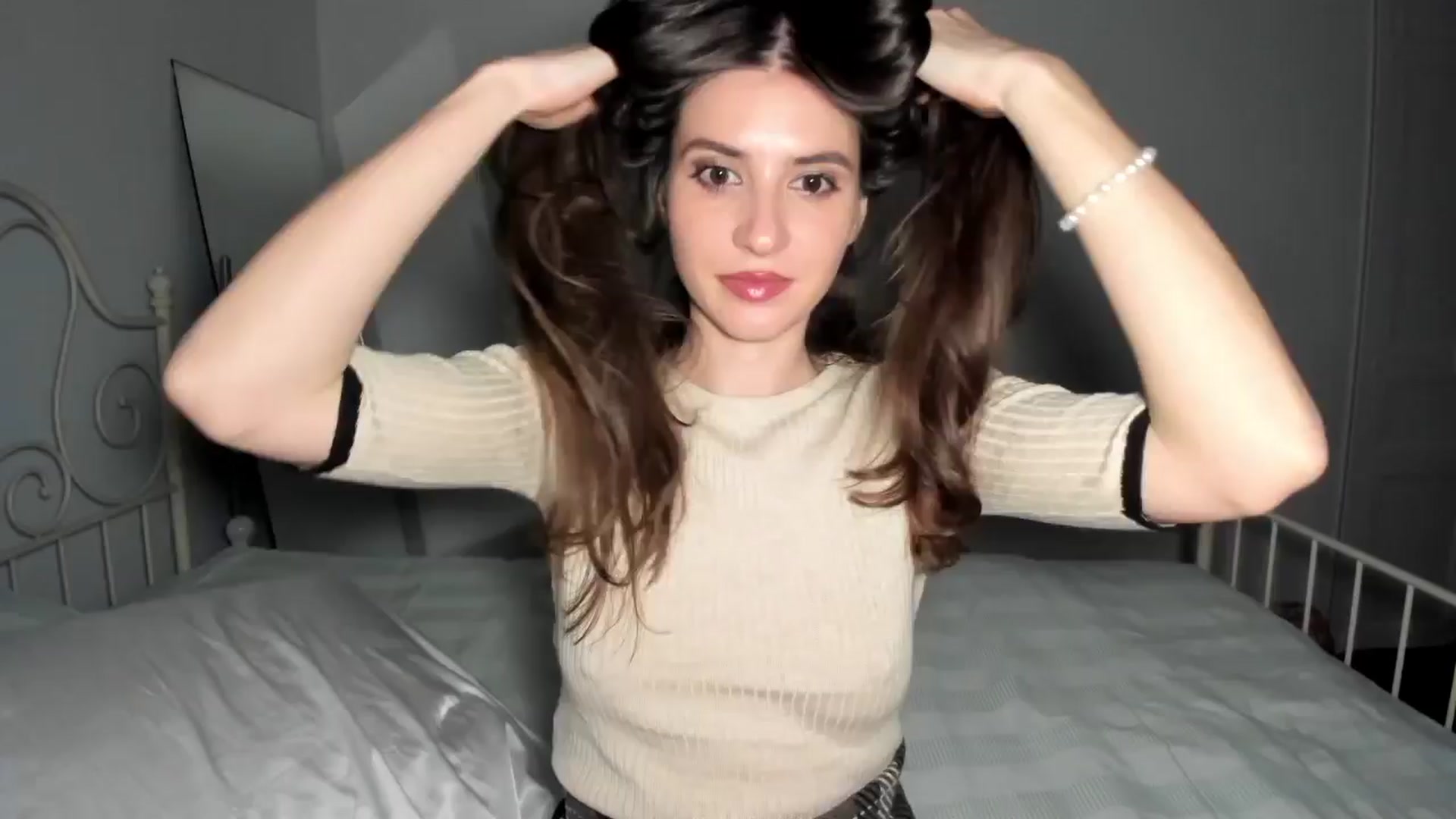 Gallery image thumbnail from Kathryn's myfreecams stream on, 03/24/2024, 24:07 image 6 of 20