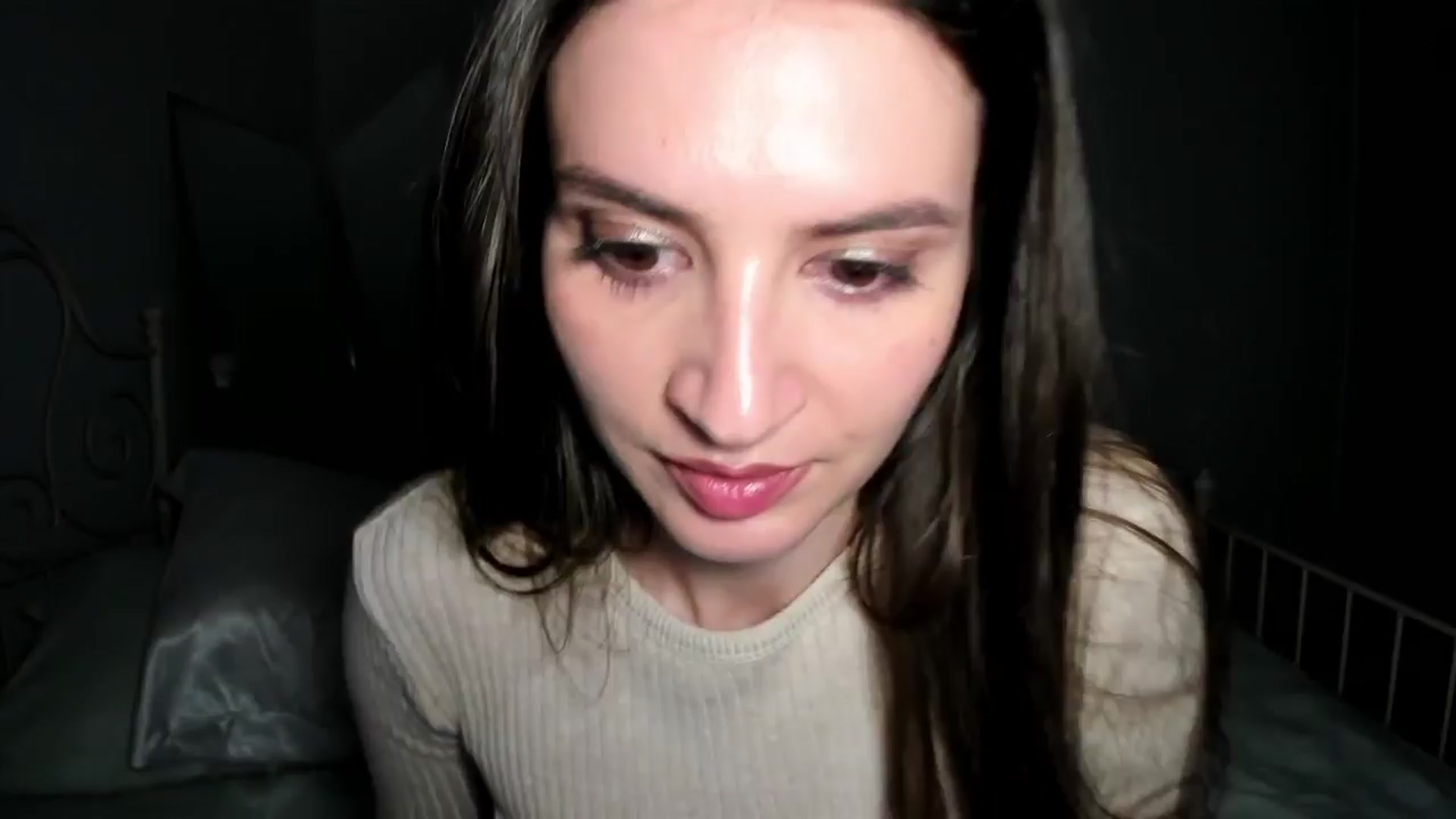 Gallery image thumbnail from Kathryn's myfreecams stream on, 03/24/2024, 01:16 image 12 of 20