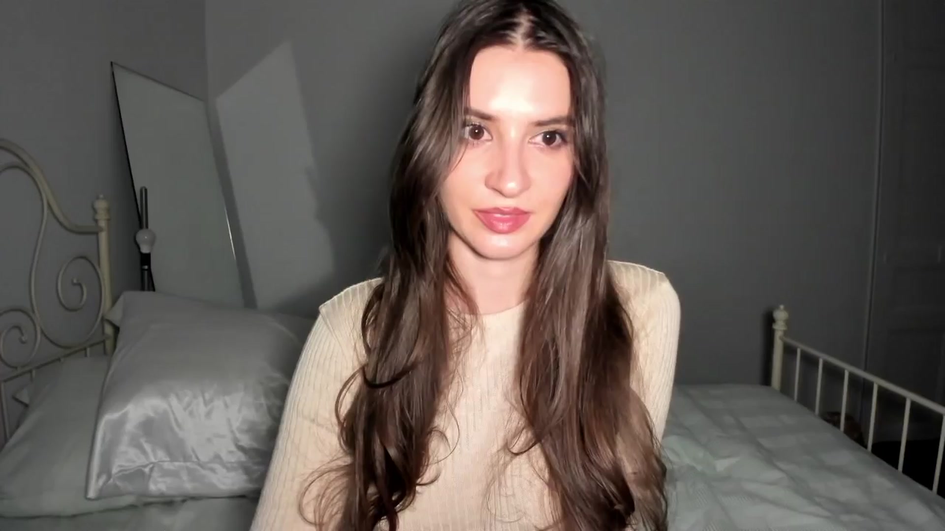 Gallery image thumbnail from Kathryn's myfreecams stream on, 03/24/2024, 01:16 image 16 of 20