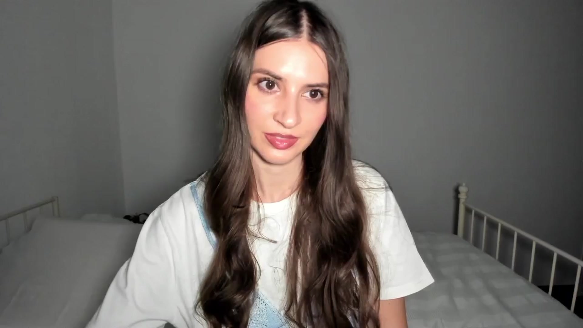 Gallery image thumbnail from Kathryn's myfreecams stream on, 03/27/2024, 23:25 image 11 of 20
