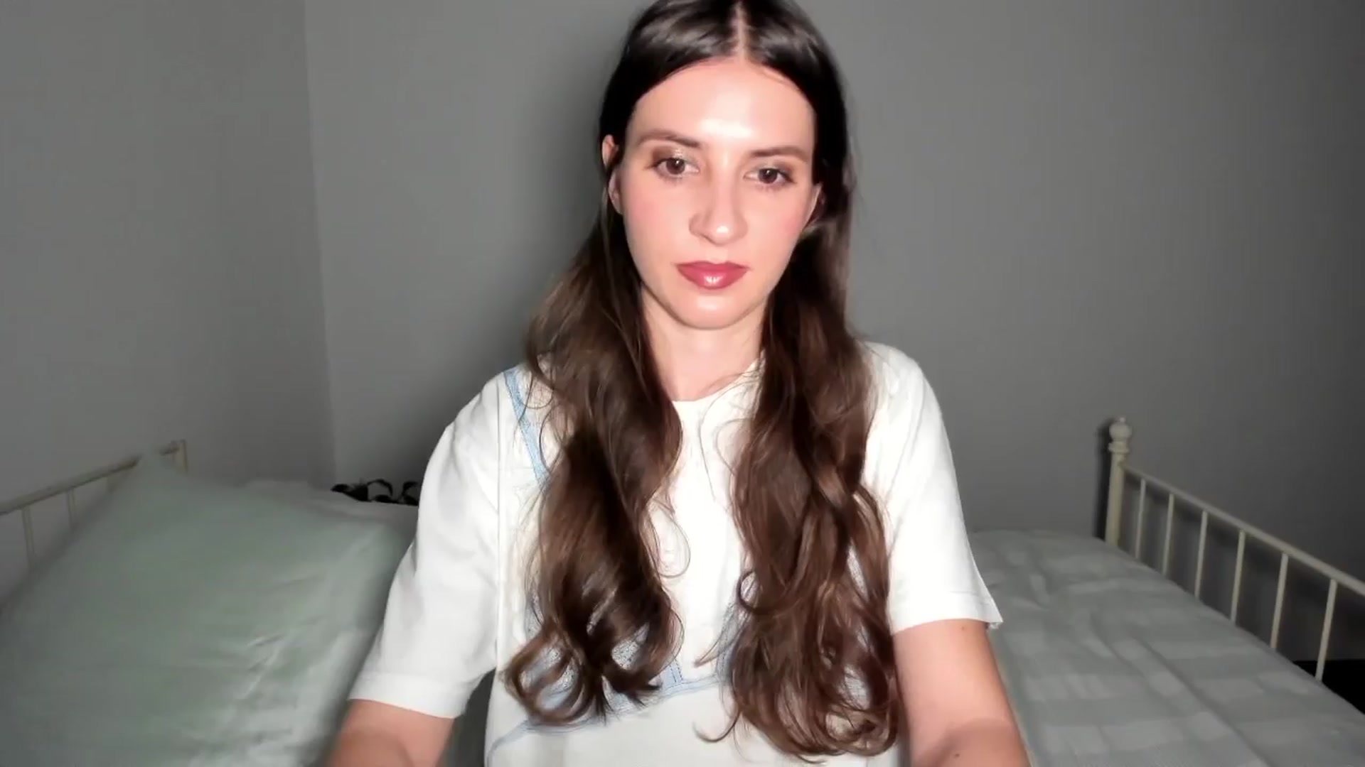 Gallery image thumbnail from Kathryn's myfreecams stream on, 03/27/2024, 23:25 image 17 of 20