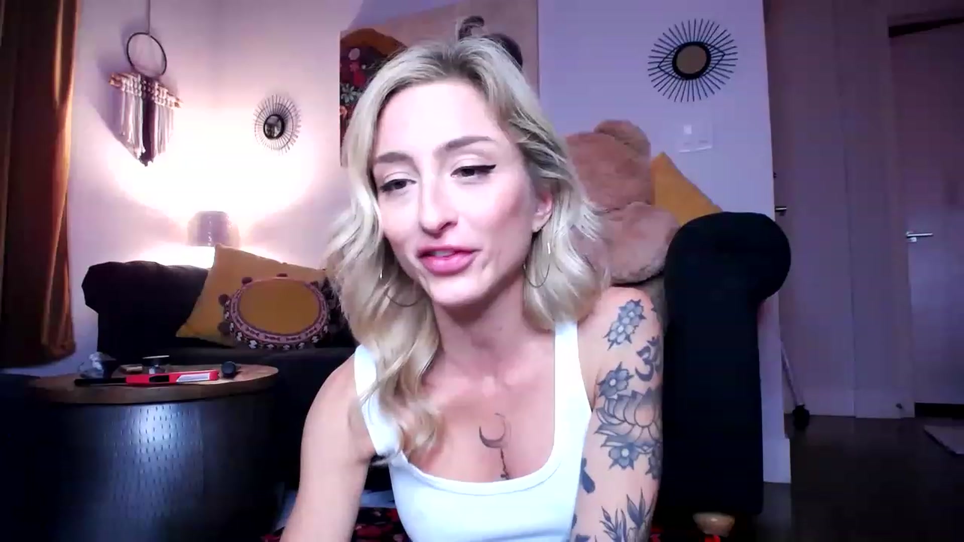 Gallery image thumbnail from KathrynMae's myfreecams stream on, 11/17/2022, 03:51 image 8 of 20