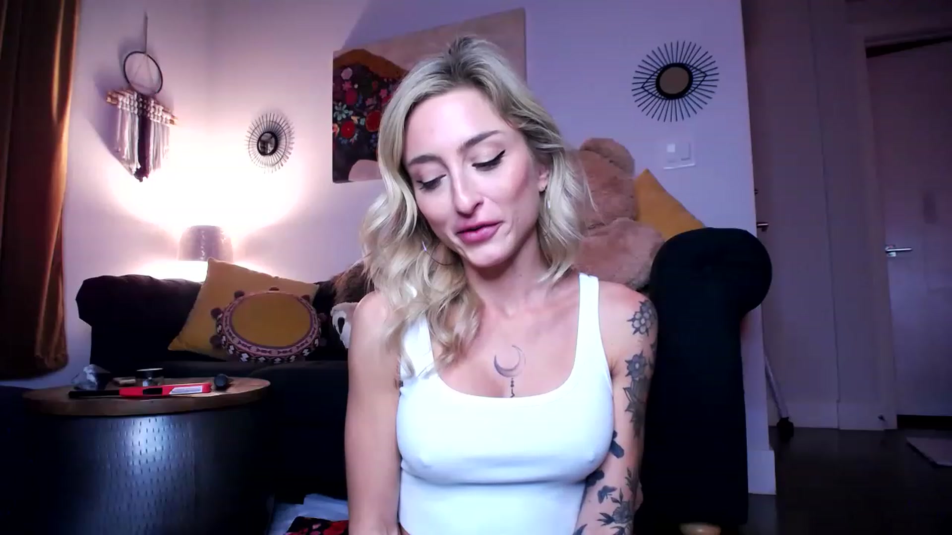Gallery image thumbnail from KathrynMae's myfreecams stream on, 11/17/2022, 03:51 image 10 of 20