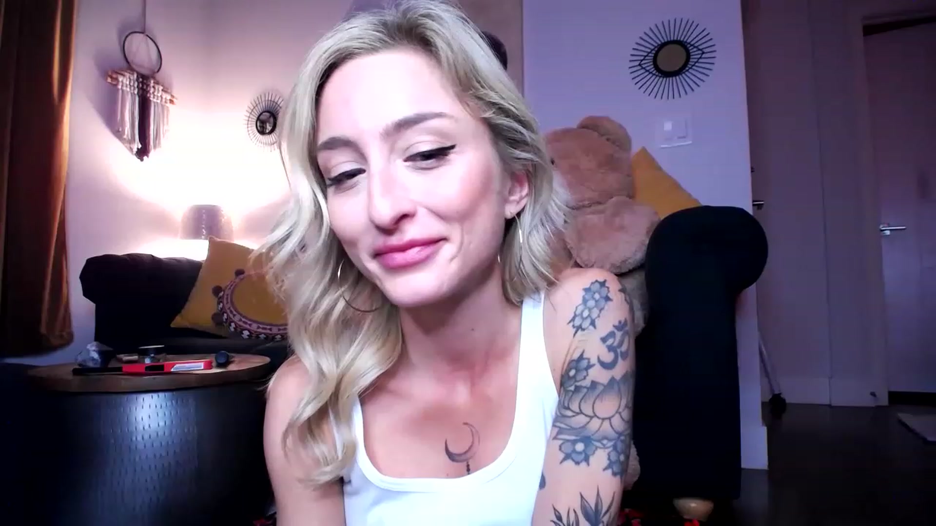 Gallery image thumbnail from KathrynMae's myfreecams stream on, 11/17/2022, 03:51 image 7 of 20