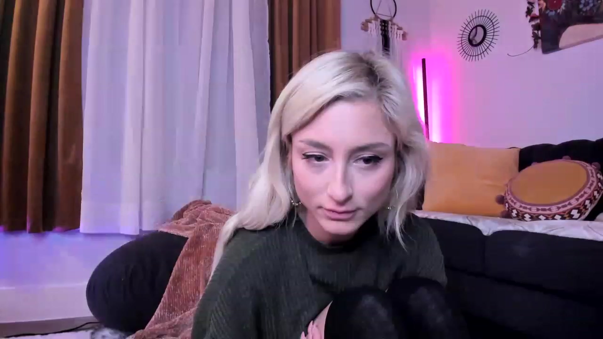 Gallery image thumbnail from KathrynMae's myfreecams stream on, 03/03/2023, 02:33 image 17 of 20