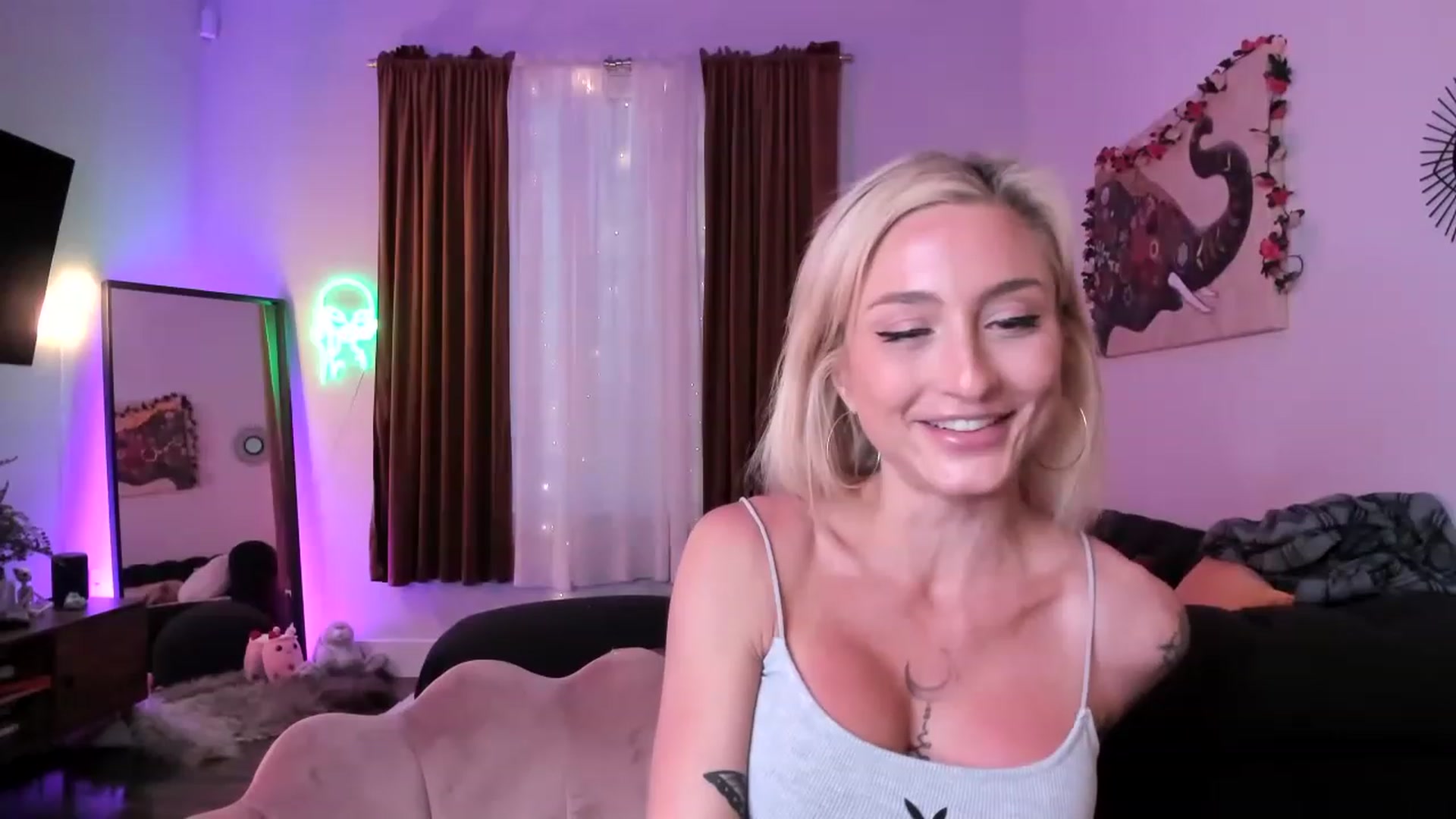 Gallery image thumbnail from KathrynMae's myfreecams stream on, 03/14/2023, 02:25 image 6 of 20