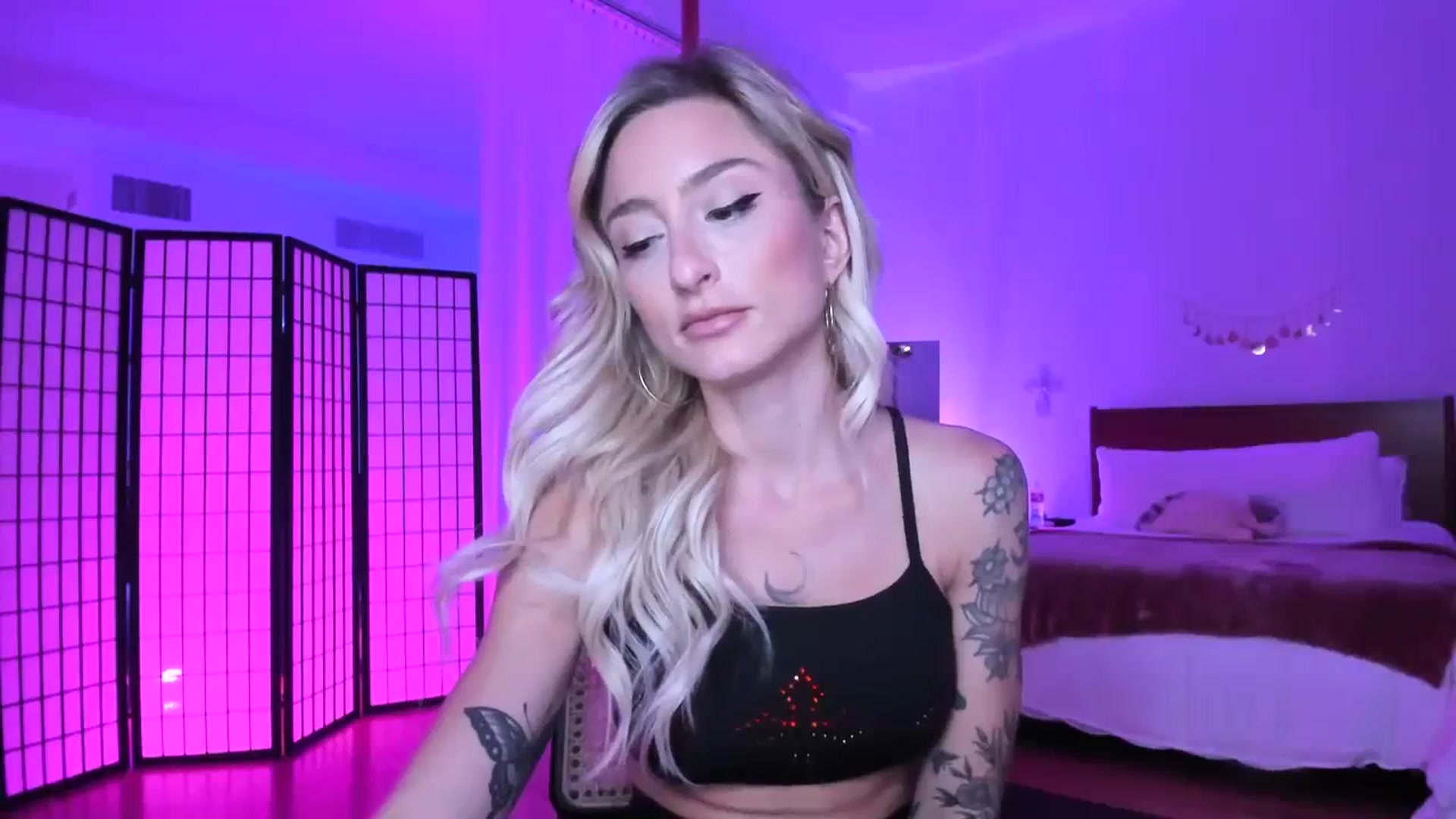 Gallery image thumbnail from KathrynMae's myfreecams stream on, 09/17/2023, 03:42 image 4 of 20