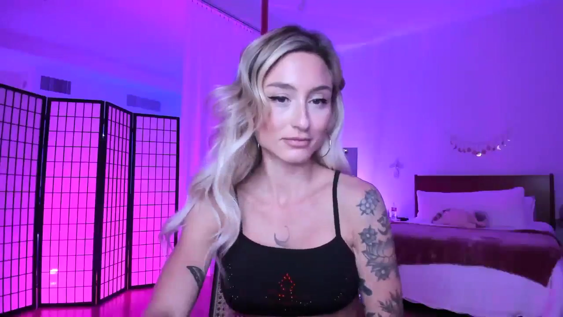 Gallery image thumbnail from KathrynMae's myfreecams stream on, 09/17/2023, 03:42 image 6 of 20