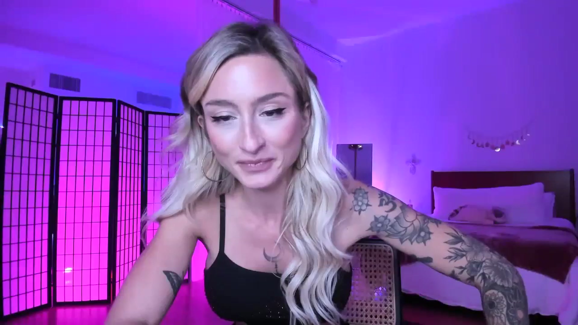 Gallery image thumbnail from KathrynMae's myfreecams stream on, 09/17/2023, 03:42 image 11 of 20