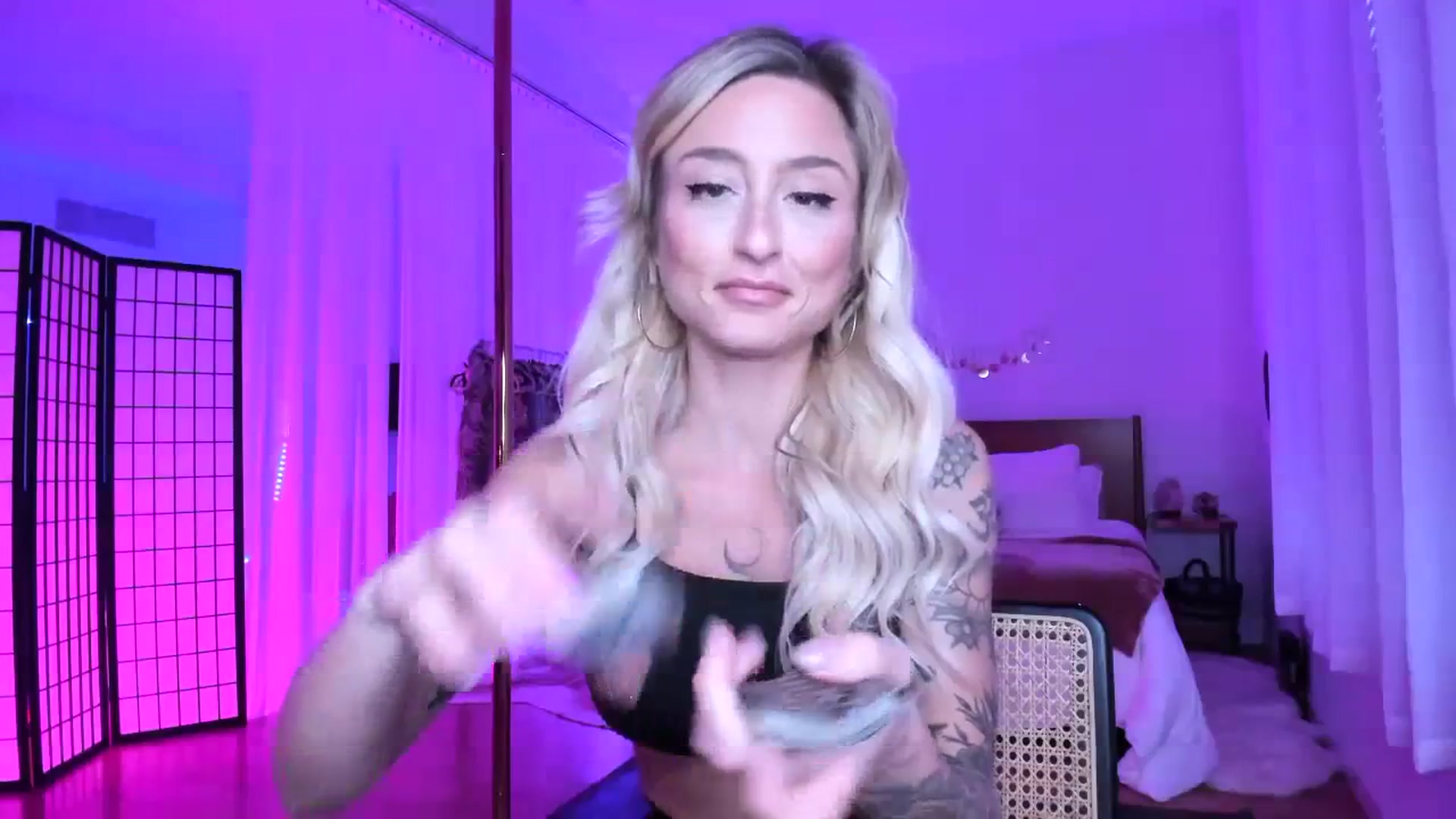 Gallery image thumbnail from KathrynMae's myfreecams stream on, 09/17/2023, 03:42 image 2 of 20