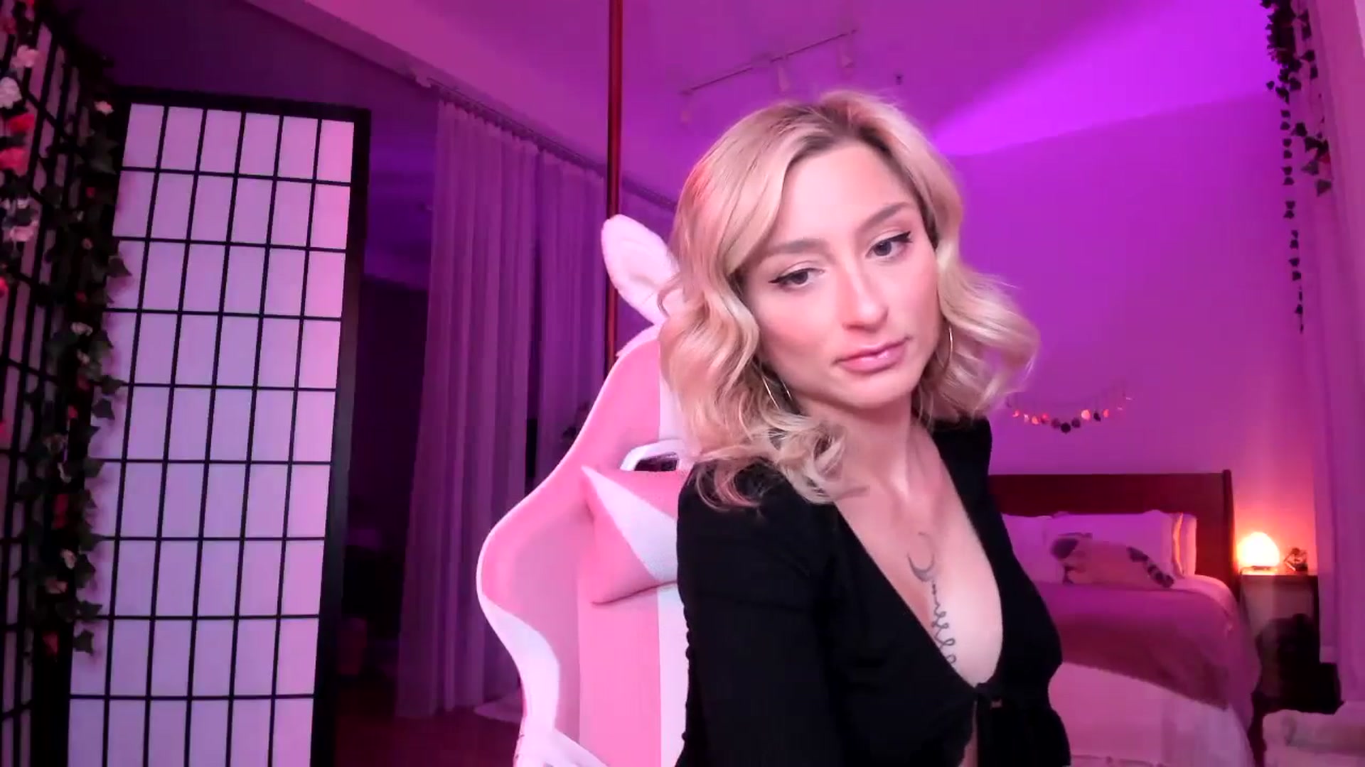 Gallery image thumbnail from KathrynMae's myfreecams stream on, 01/24/2024, 03:49 image 2 of 20
