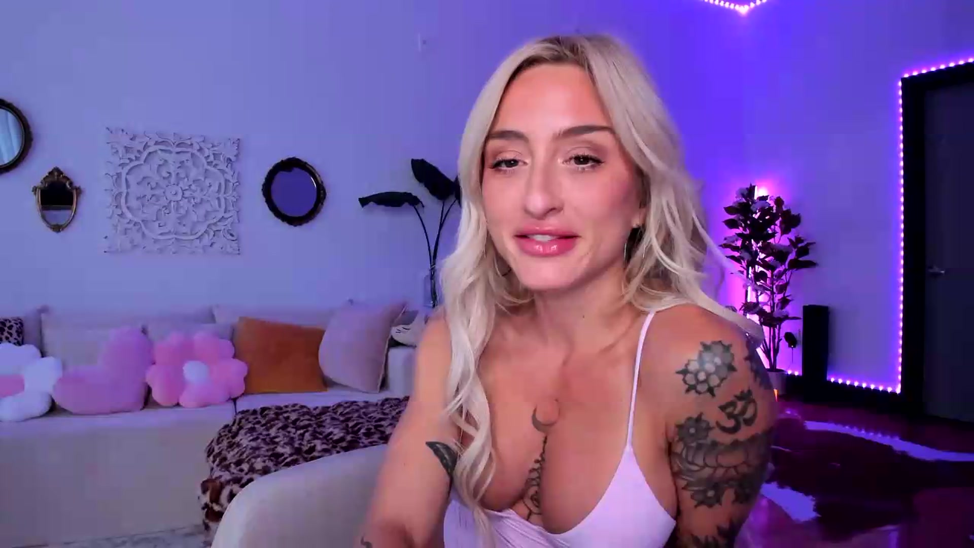 Gallery image thumbnail from KathrynMae's myfreecams stream on, 07/10/2026, 04:20 image 6 of 20