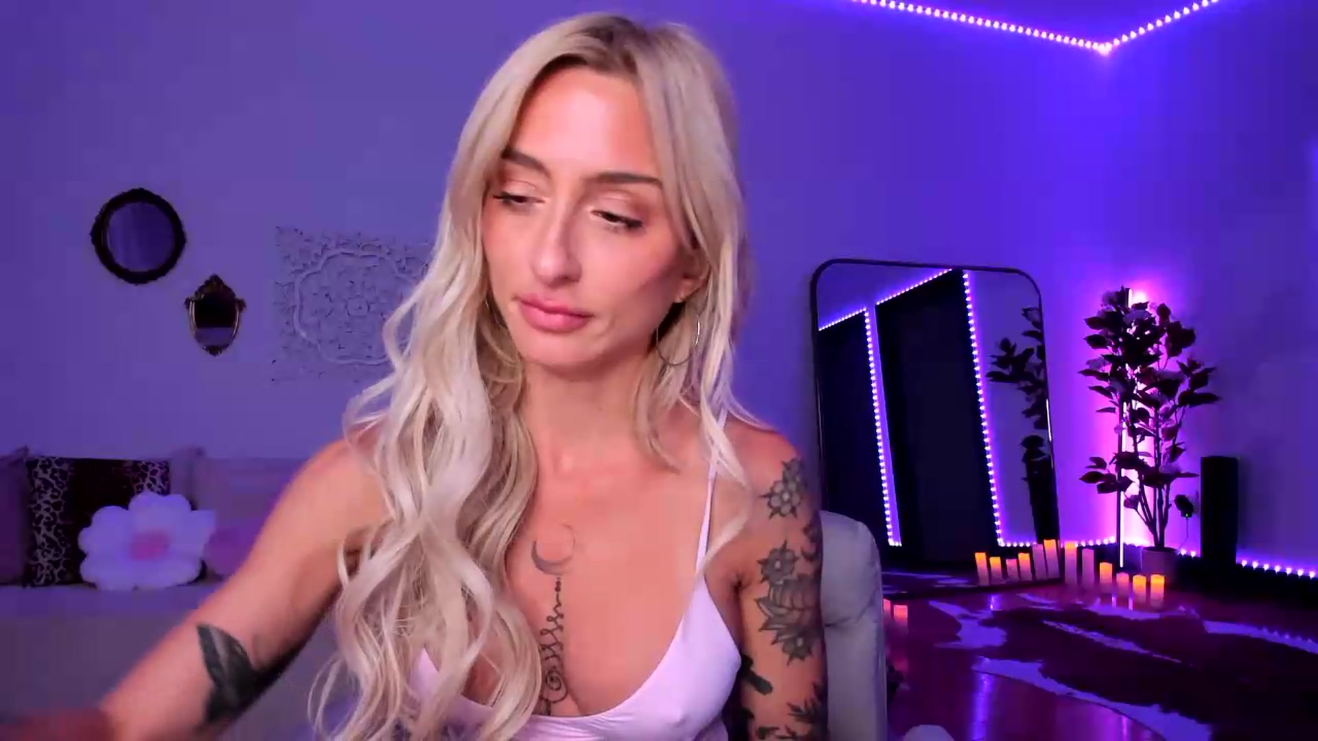 Gallery image thumbnail from KathrynMae's myfreecams stream on, 07/10/2026, 04:20 image 14 of 20
