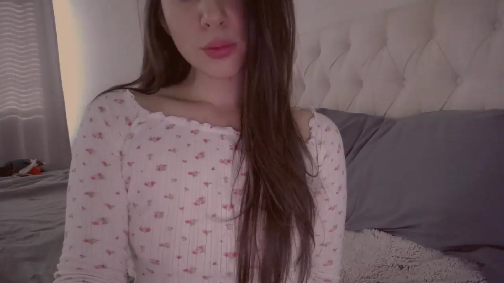 Gallery image thumbnail from KathySantoni's myfreecams stream on, 06/30/2024, 23:25 image 5 of 20