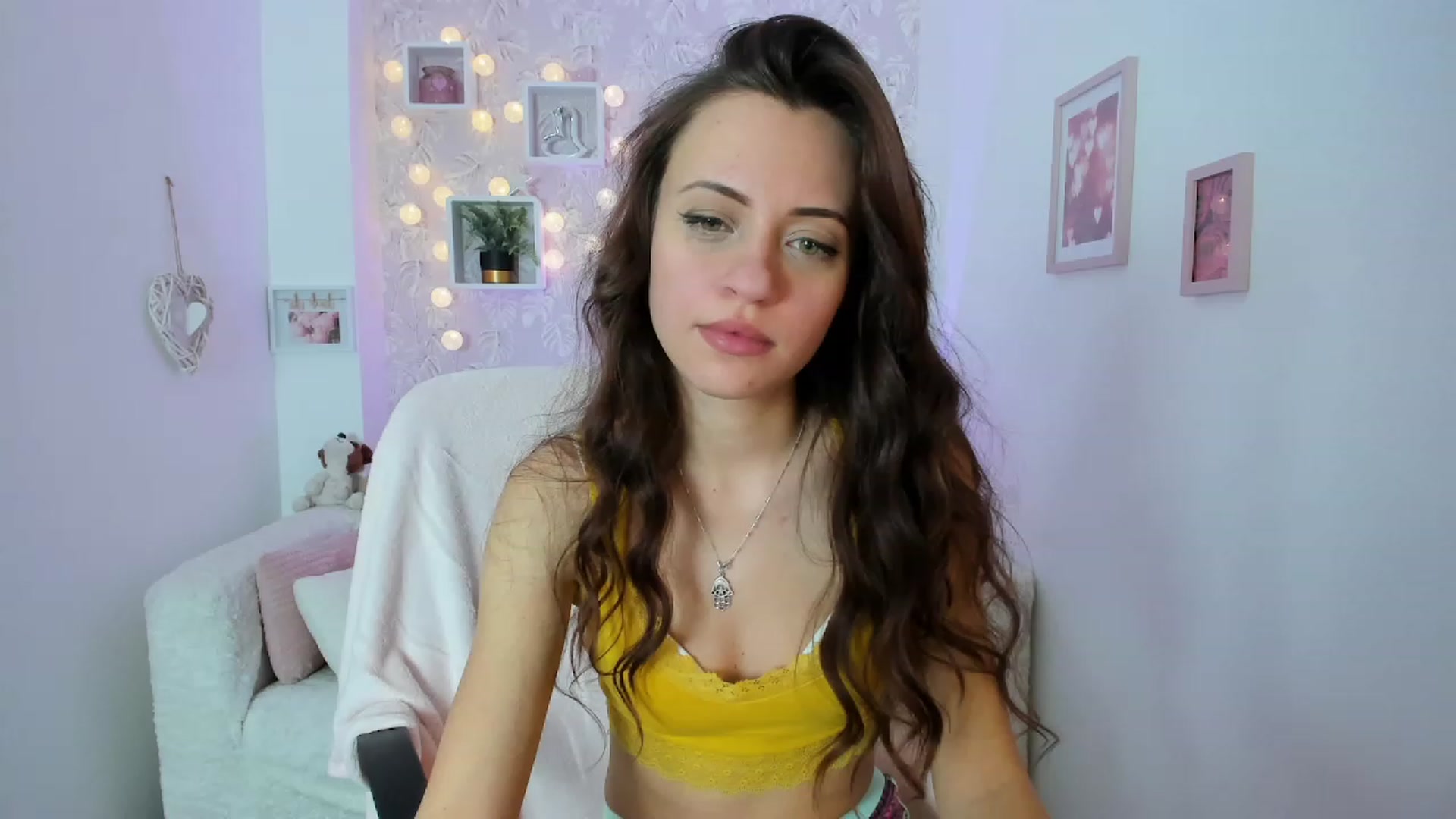 Gallery image thumbnail from Kathy_White's myfreecams stream on, 01/20/2023, 14:42 image 15 of 20