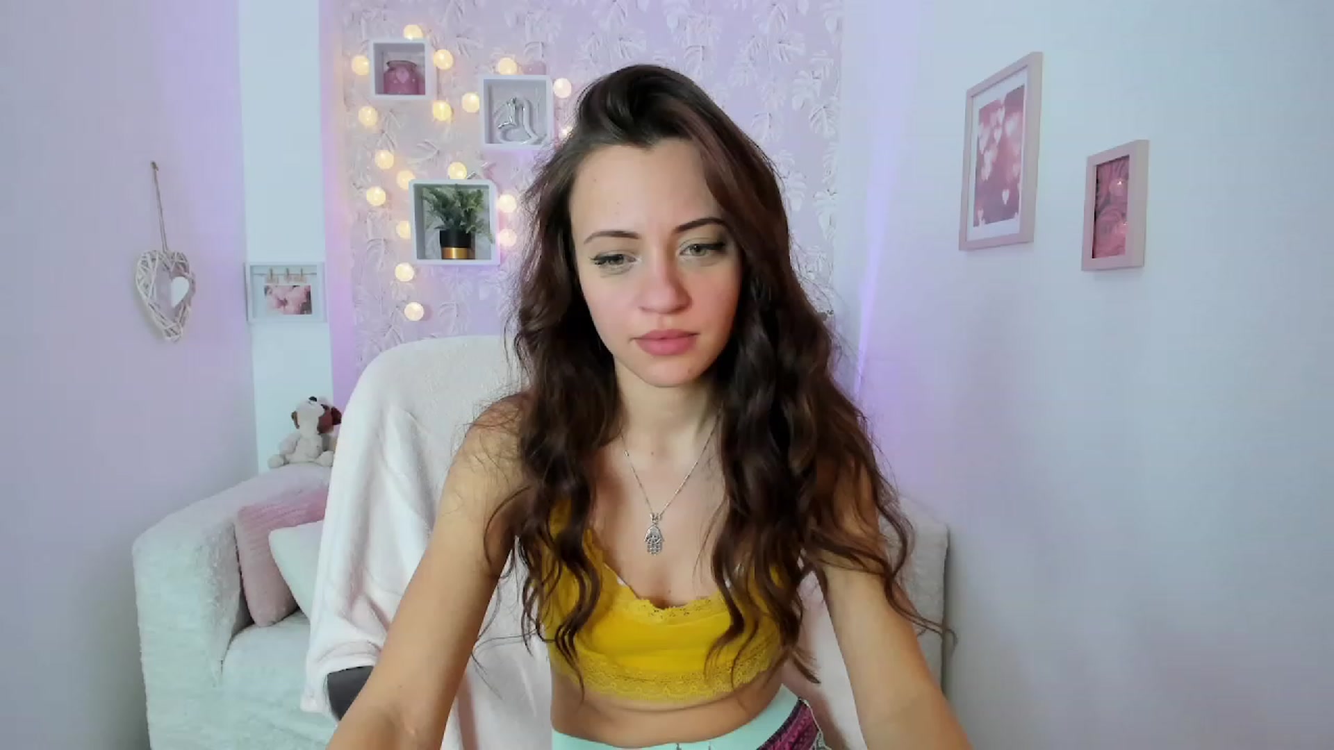 Gallery image thumbnail from Kathy_White's myfreecams stream on, 01/20/2023, 14:42 image 13 of 20