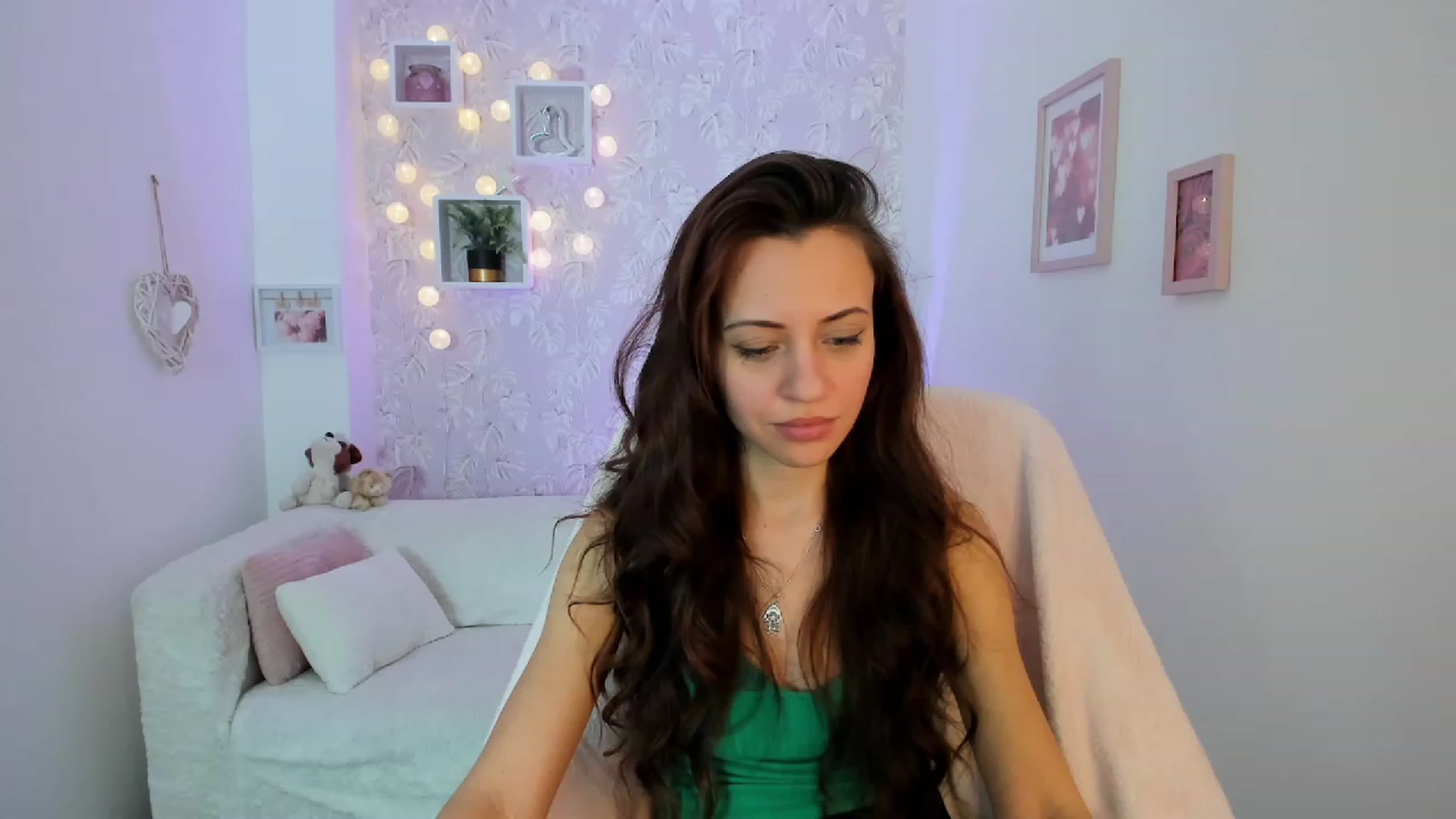 Gallery image thumbnail from Kathy_White's myfreecams stream on, 01/21/2023, 16:21 image 9 of 20