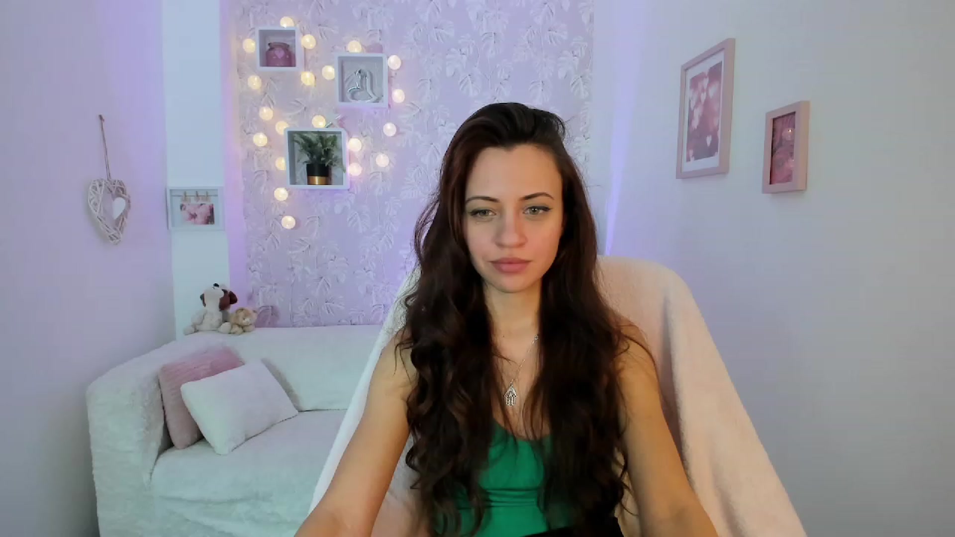 Gallery image thumbnail from Kathy_White's myfreecams stream on, 01/21/2023, 16:21 image 13 of 20