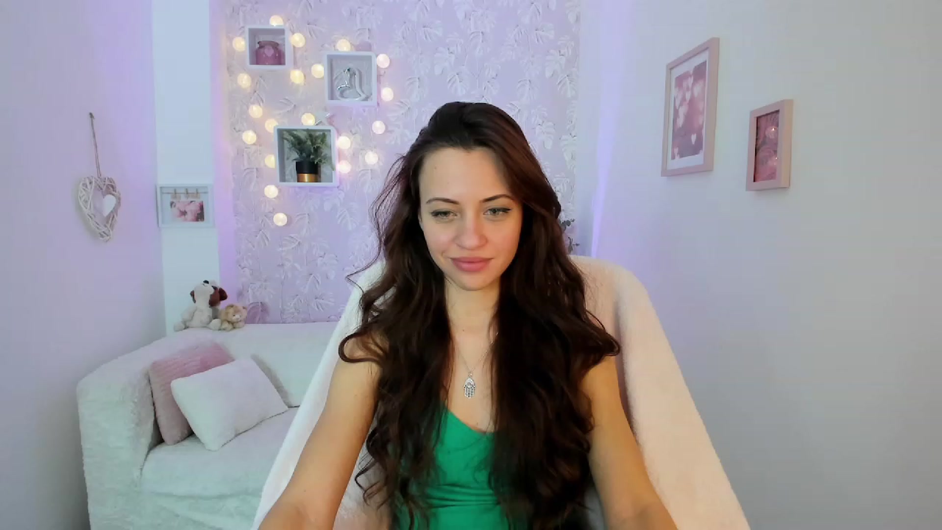 Gallery image thumbnail from Kathy_White's myfreecams stream on, 01/21/2023, 16:21 image 3 of 20