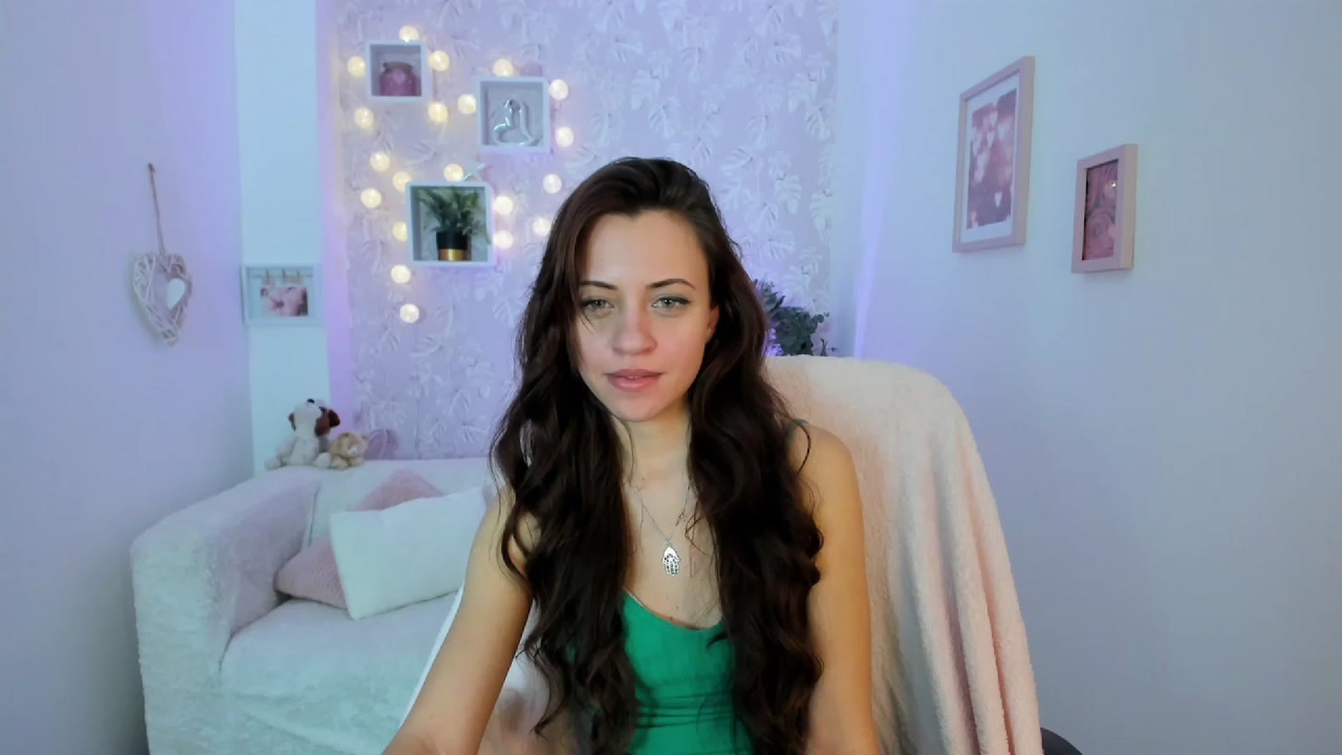 Gallery image thumbnail from Kathy_White's myfreecams stream on, 01/21/2023, 18:46 image 4 of 20