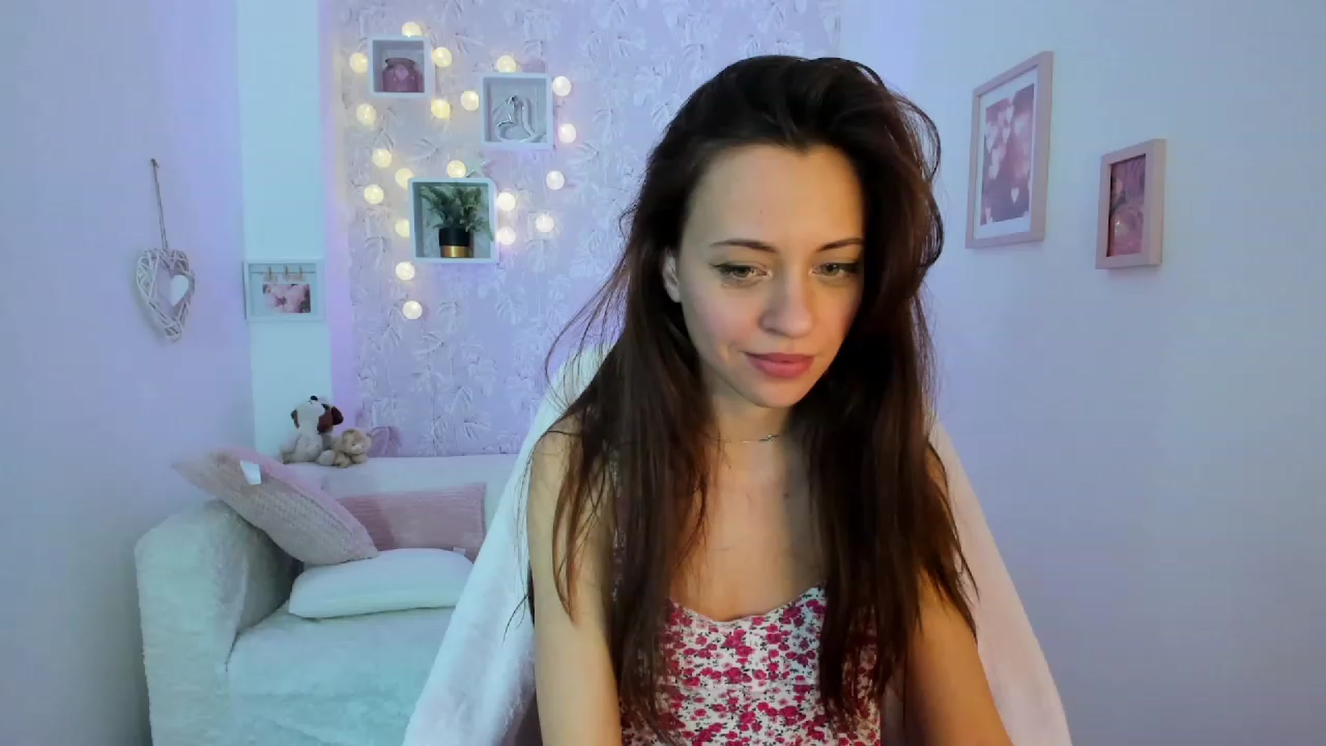 Gallery image thumbnail from Kathy_White's myfreecams stream on, 01/22/2023, 16:56 image 7 of 20