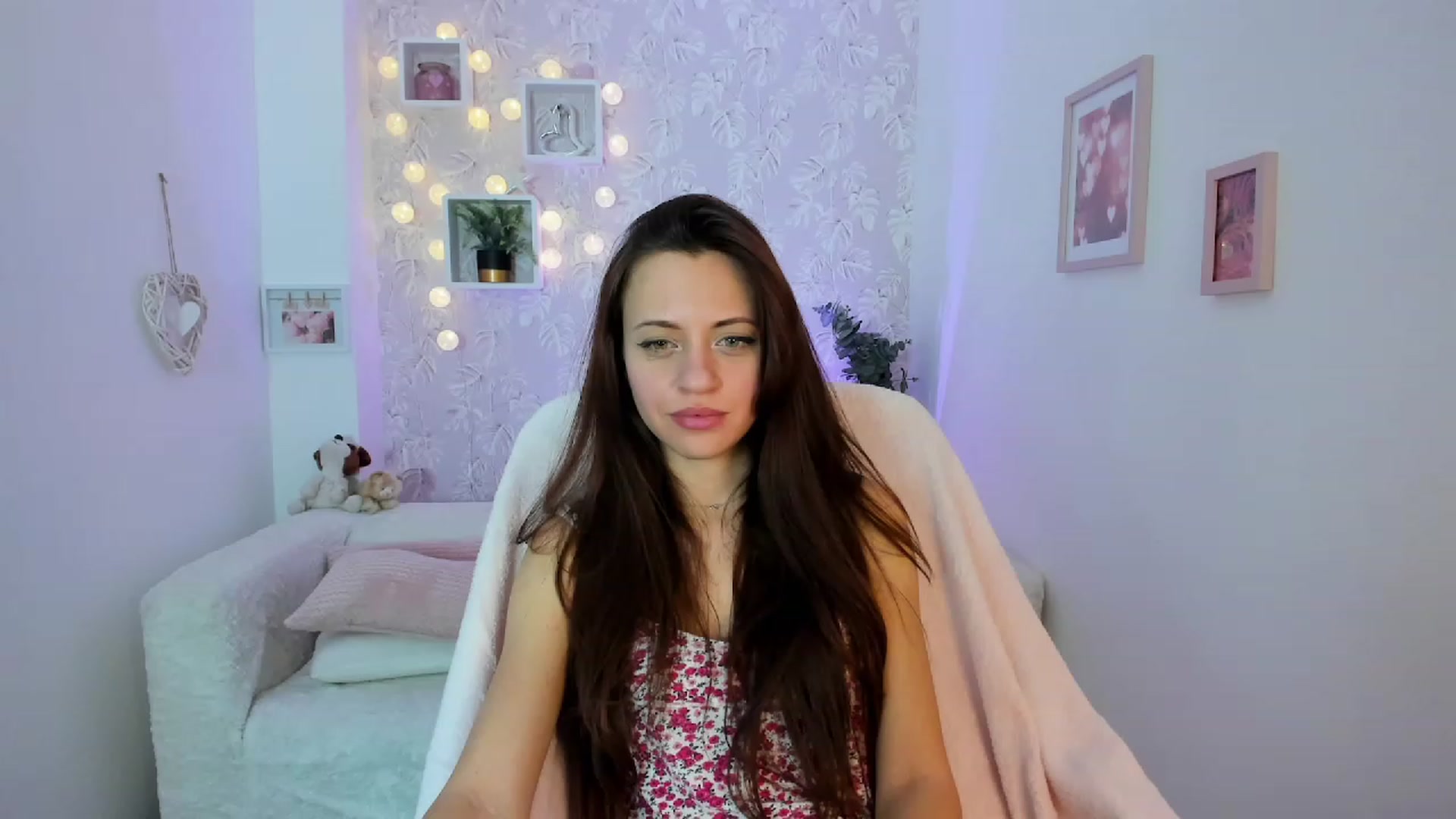 Gallery image thumbnail from Kathy_White's myfreecams stream on, 01/22/2023, 17:30 image 20 of 20