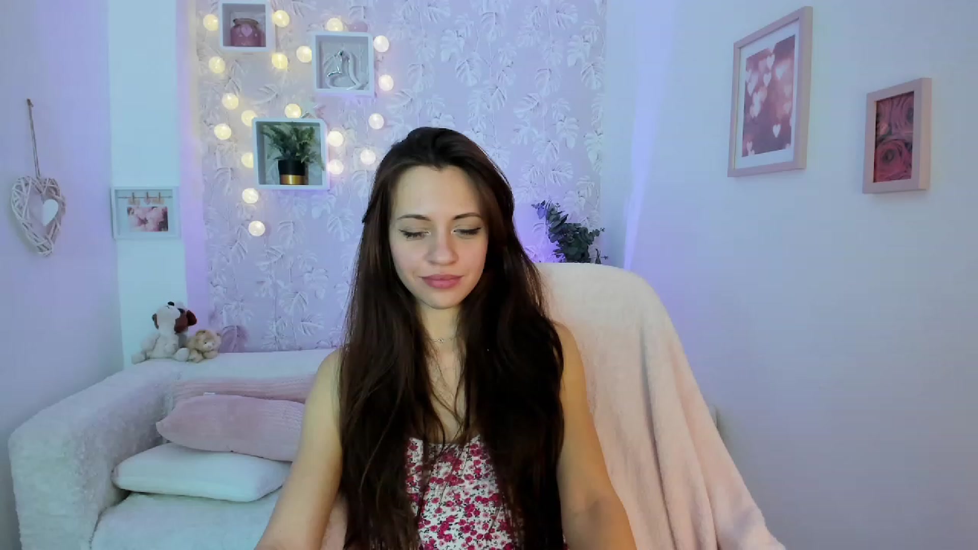 Gallery image thumbnail from Kathy_White's myfreecams stream on, 01/22/2023, 18:39 image 14 of 20