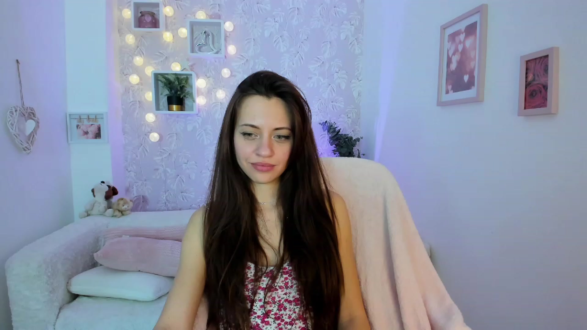 Gallery image thumbnail from Kathy_White's myfreecams stream on, 01/22/2023, 18:39 image 9 of 20