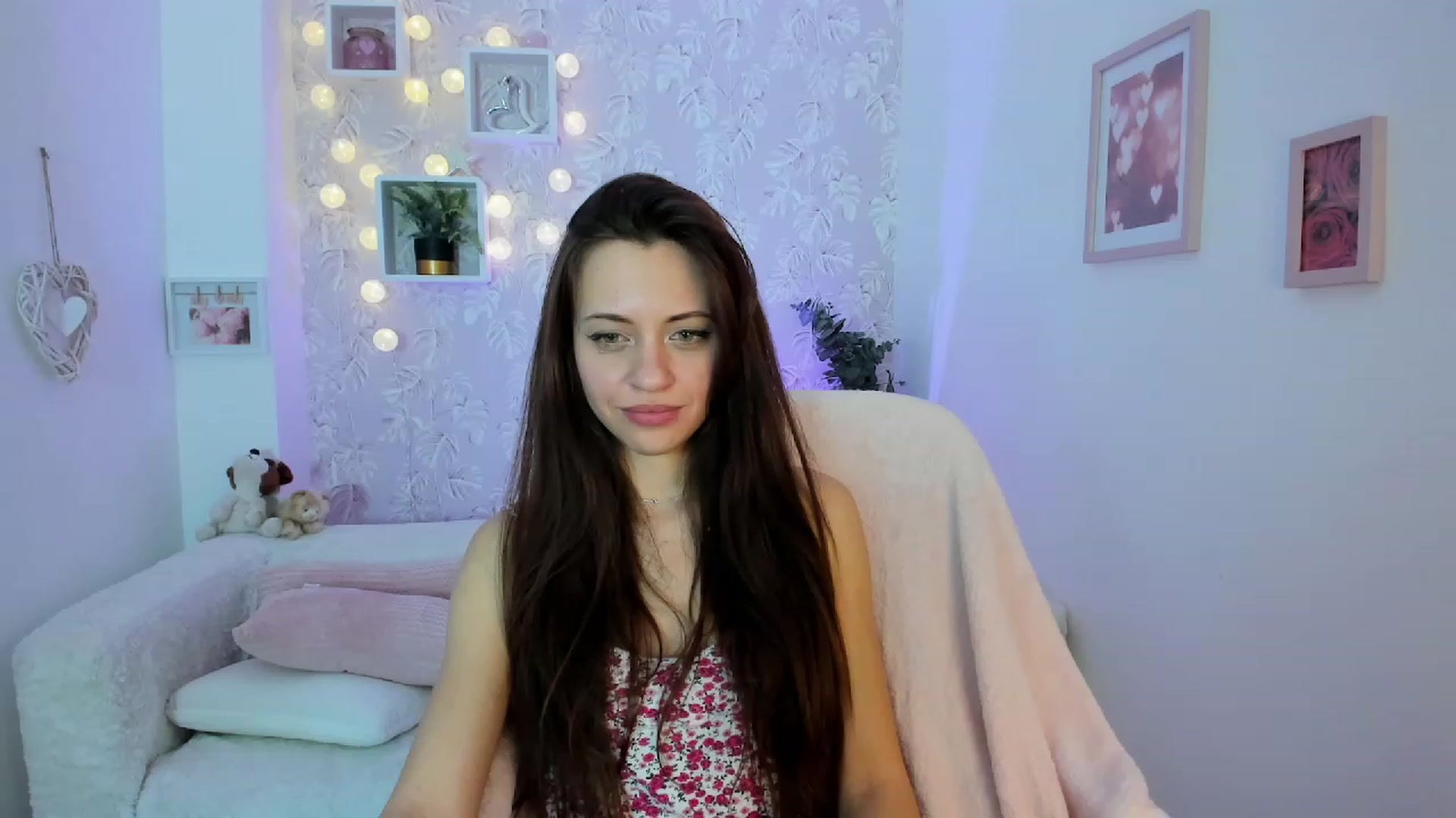 Gallery image thumbnail from Kathy_White's myfreecams stream on, 01/22/2023, 18:39 image 8 of 20