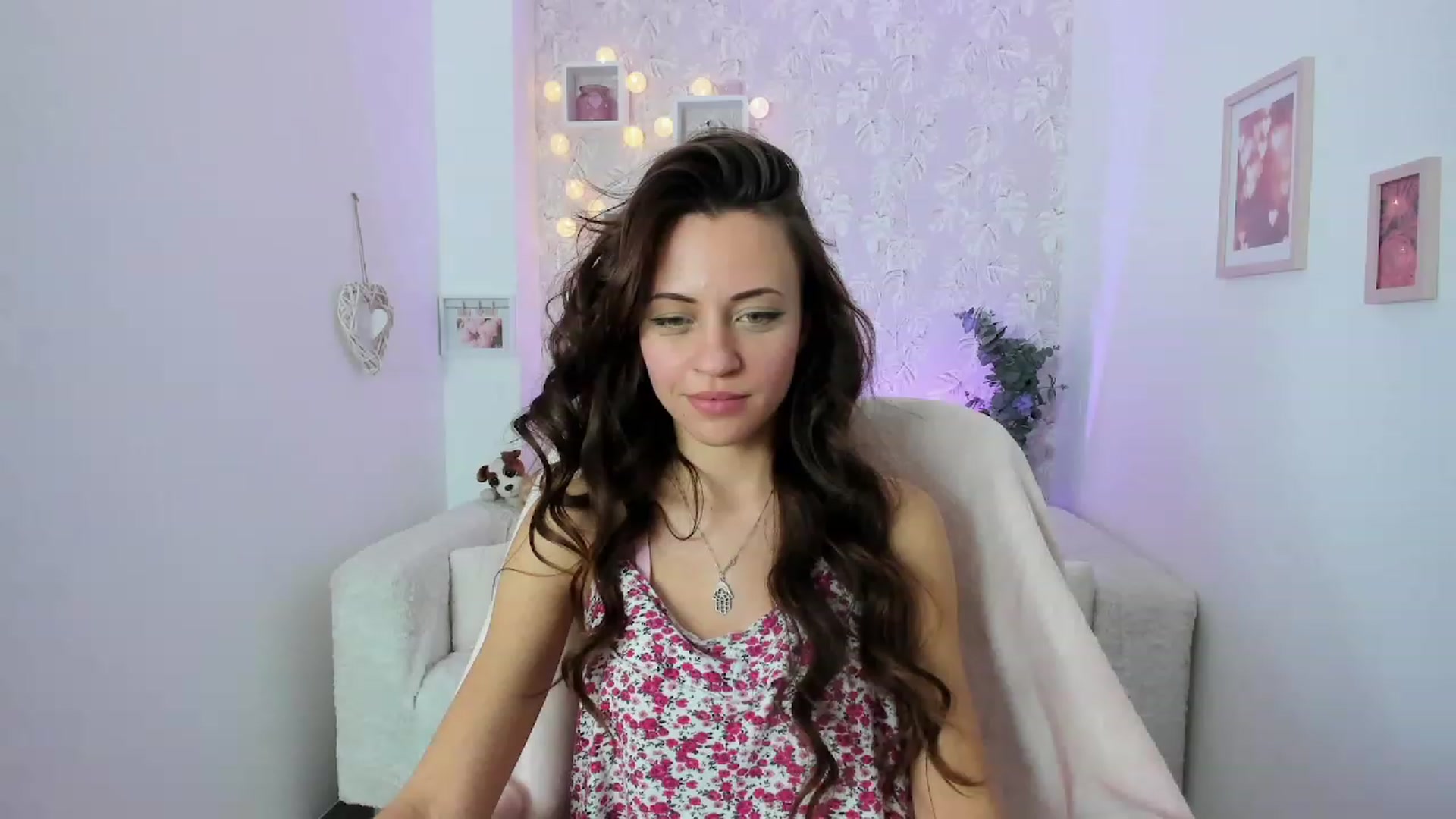 Gallery image thumbnail from Kathy_White's myfreecams stream on, 01/27/2023, 15:33 image 5 of 20
