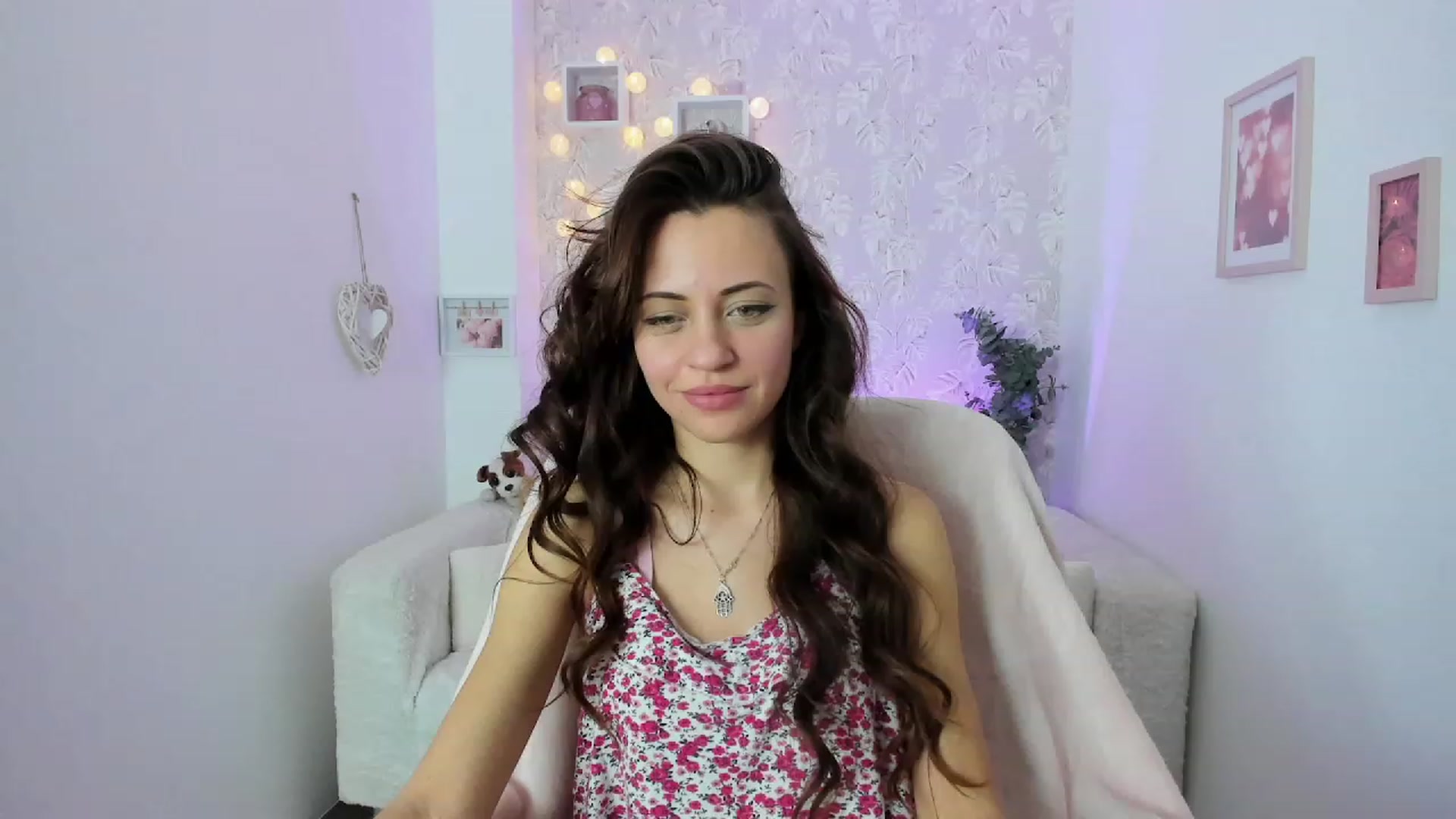 Gallery image thumbnail from Kathy_White's myfreecams stream on, 01/27/2023, 15:33 image 6 of 20