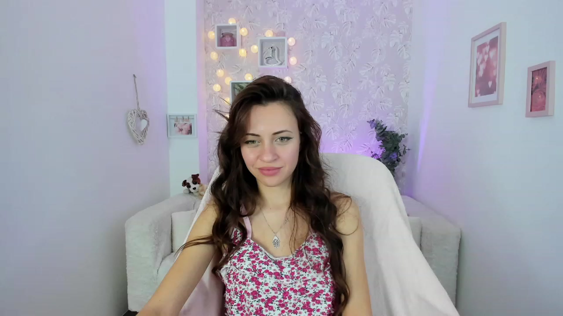 Gallery image thumbnail from Kathy_White's myfreecams stream on, 01/27/2023, 17:47 image 7 of 20