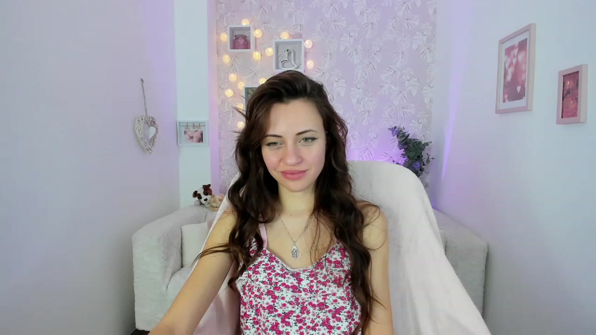 Gallery image thumbnail from Kathy_White's myfreecams stream on, 01/27/2023, 17:47 image 4 of 20