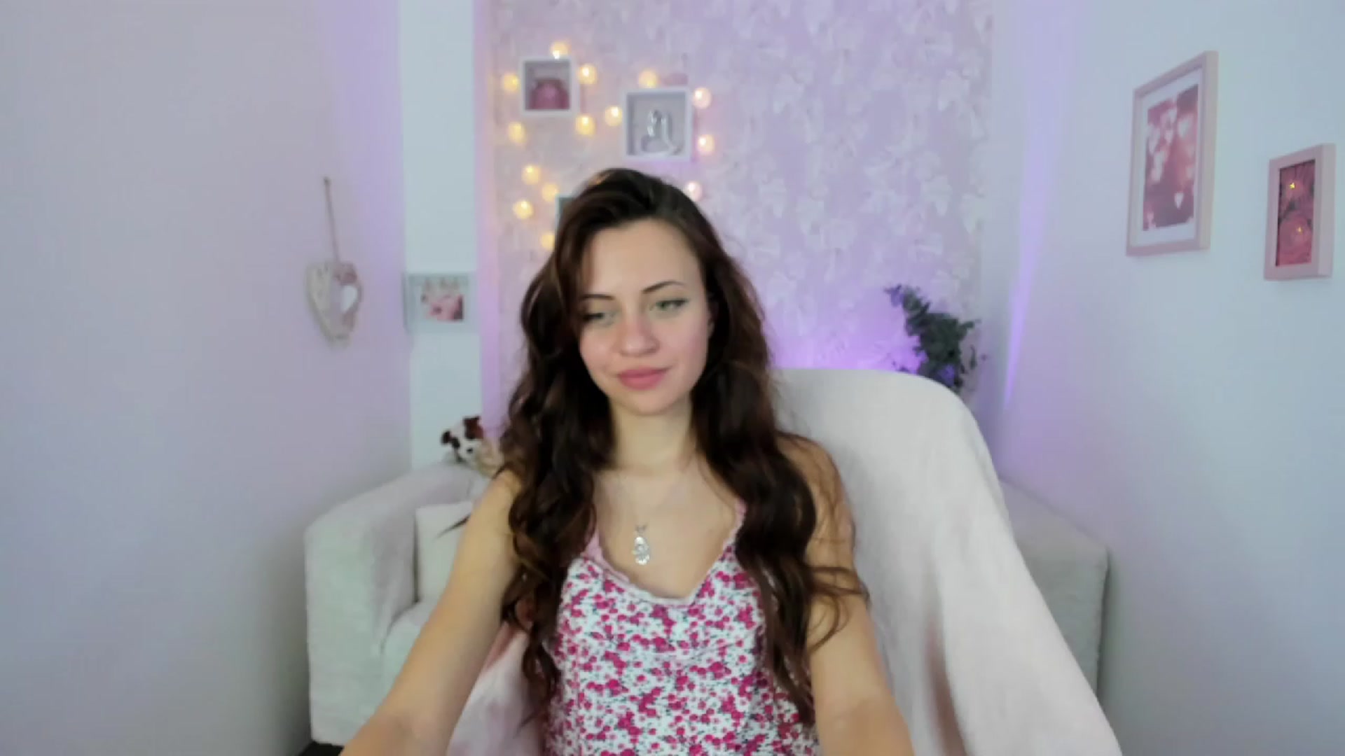 Gallery image thumbnail from Kathy_White's myfreecams stream on, 01/27/2023, 17:47 image 13 of 20