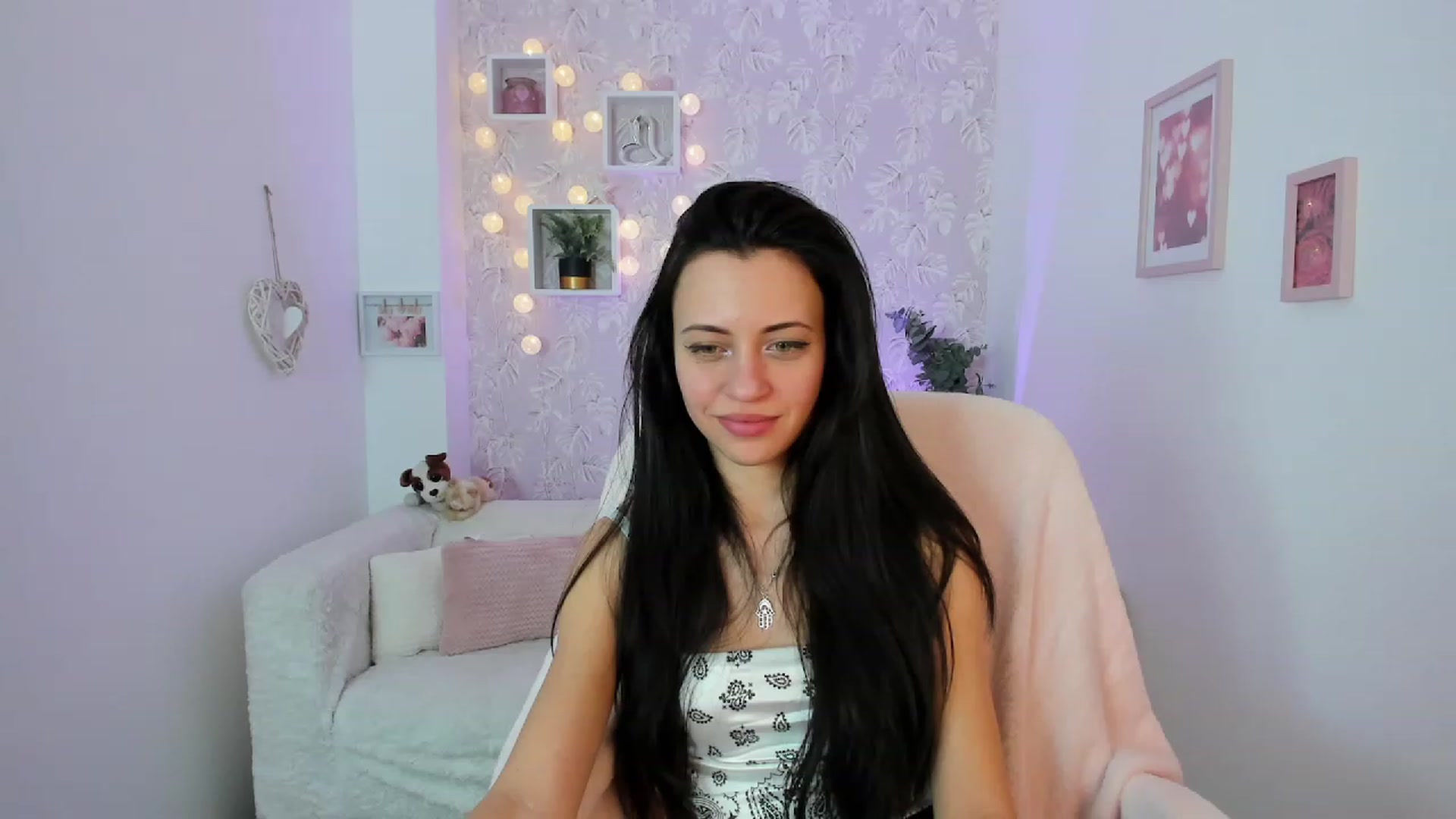 Gallery image thumbnail from Kathy_White's myfreecams stream on, 01/29/2023, 14:50 image 5 of 20
