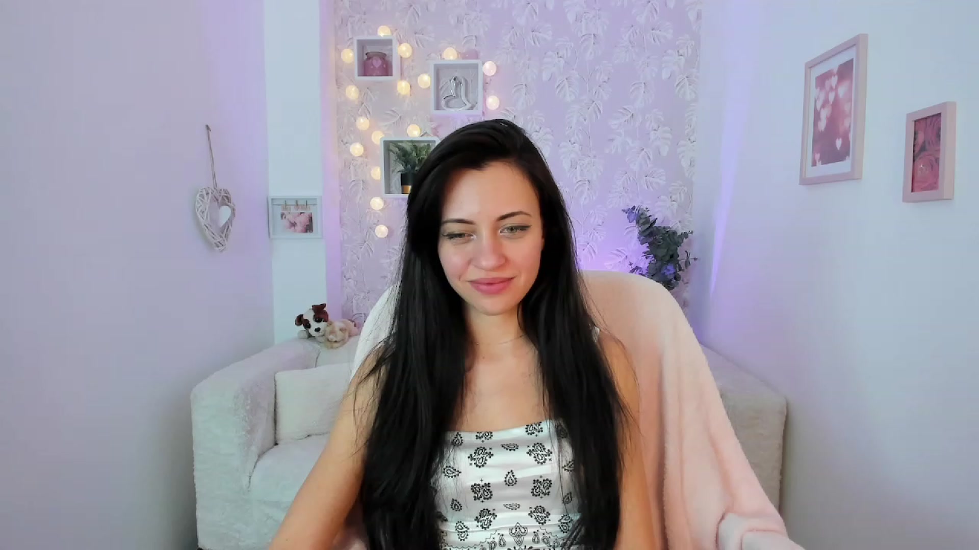 Gallery image thumbnail from Kathy_White's myfreecams stream on, 01/29/2023, 16:42 image 7 of 20