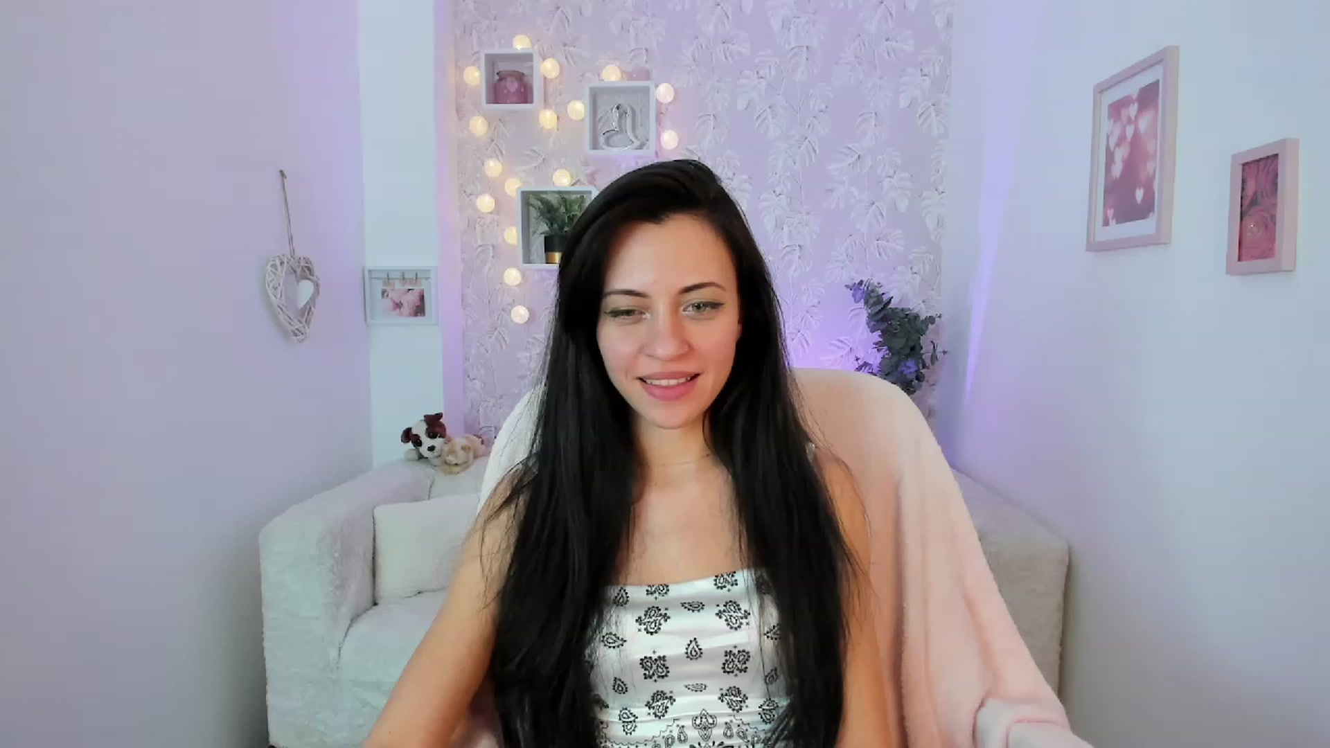Gallery image thumbnail from Kathy_White's myfreecams stream on, 01/29/2023, 16:42 image 6 of 20