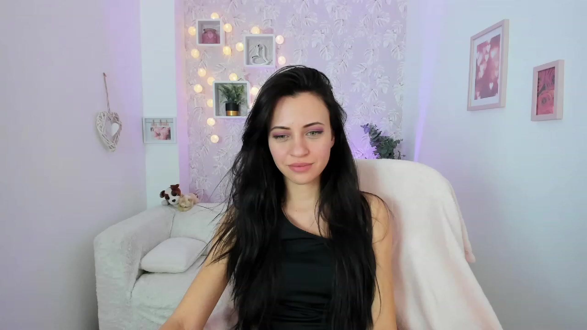 Gallery image thumbnail from Kathy_White's myfreecams stream on, 01/30/2023, 14:43 image 17 of 20