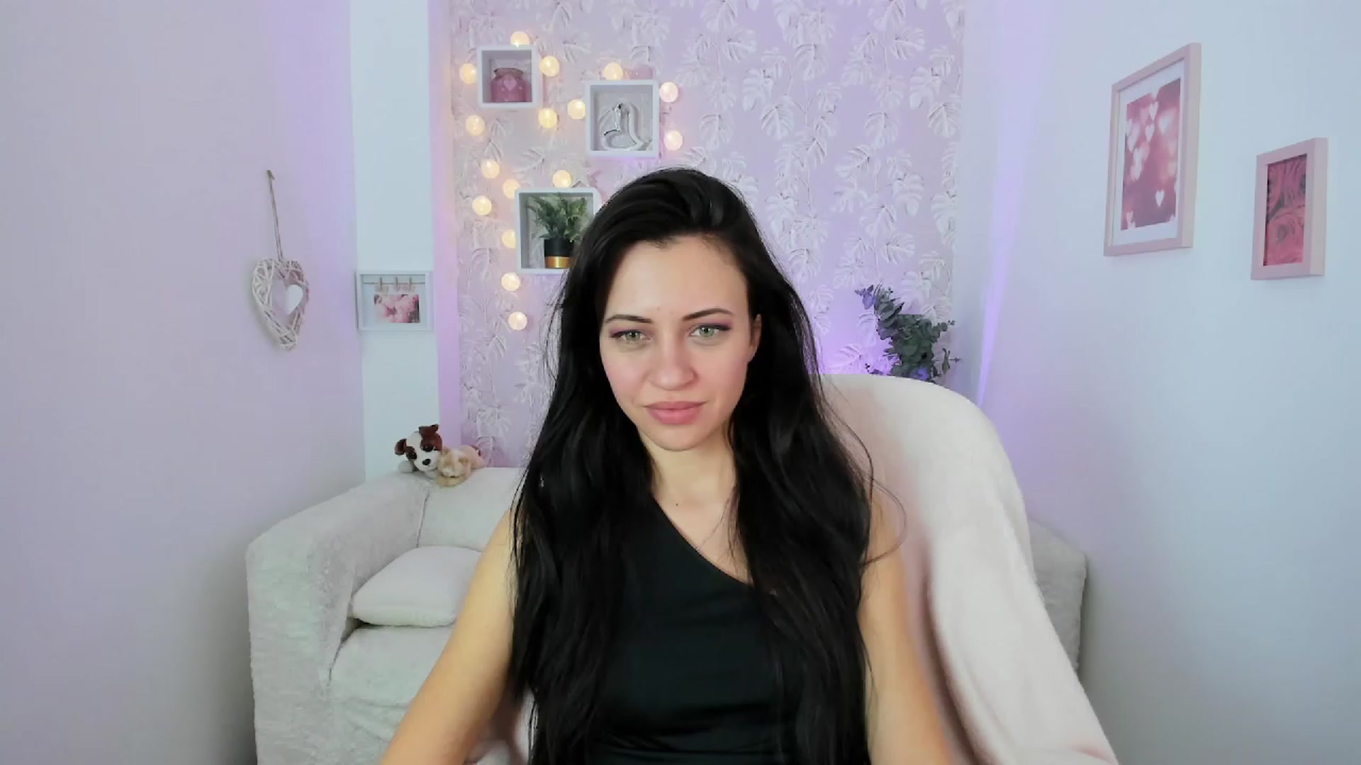 Gallery image thumbnail from Kathy_White's myfreecams stream on, 01/30/2023, 14:43 image 5 of 20
