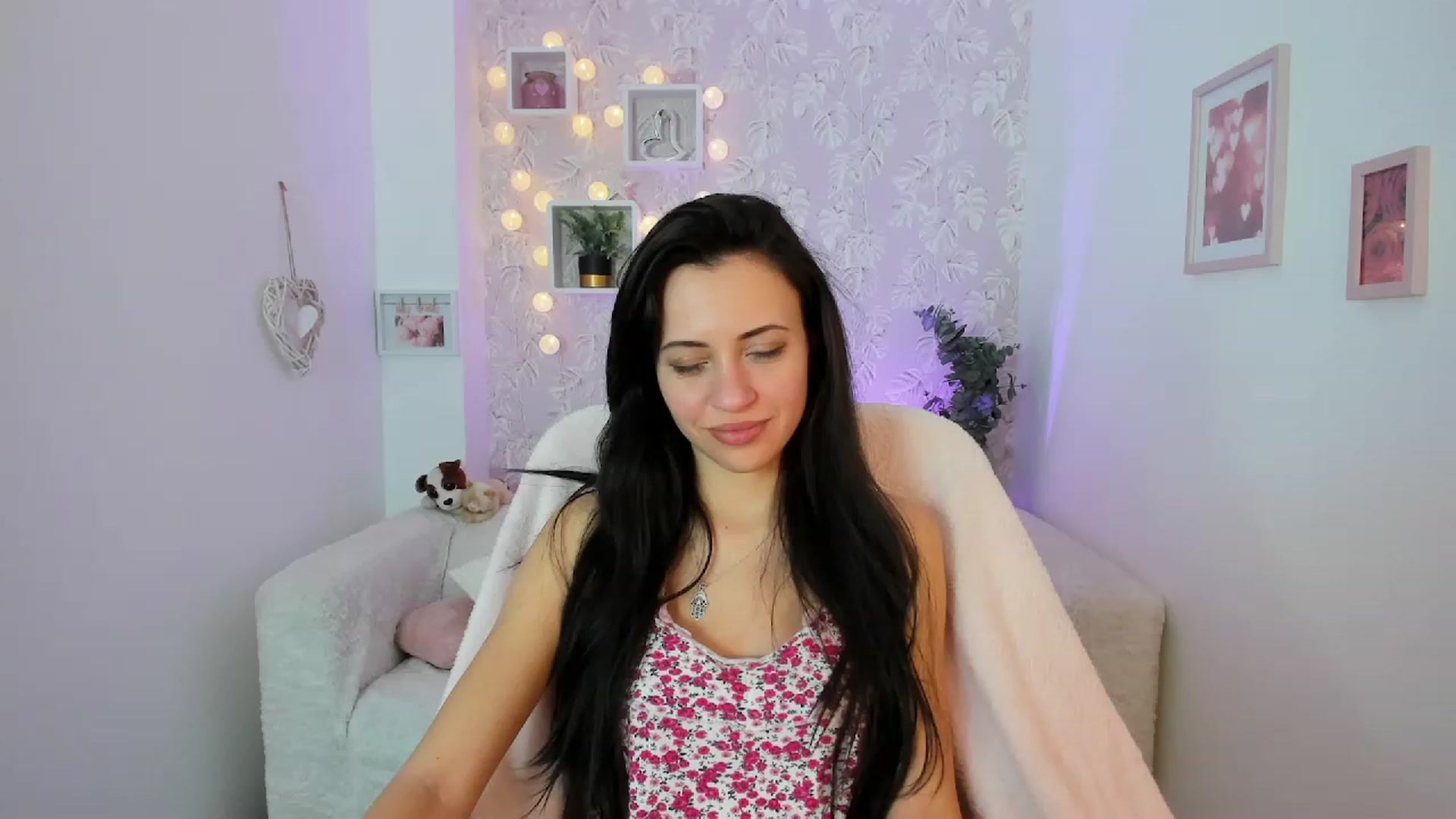 Gallery image thumbnail from Kathy_White's myfreecams stream on, 02/03/2023, 18:10 image 19 of 20
