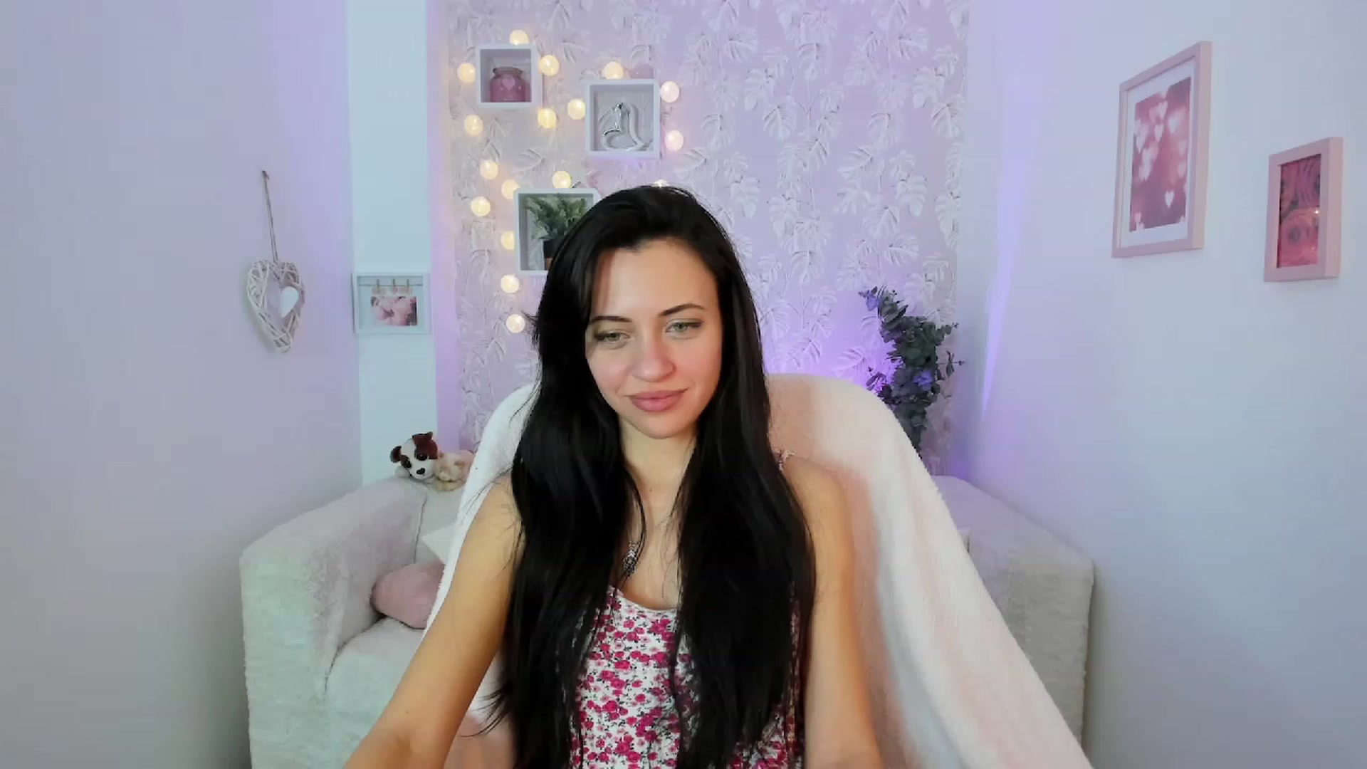 Gallery image thumbnail from Kathy_White's myfreecams stream on, 02/03/2023, 19:00 image 2 of 20