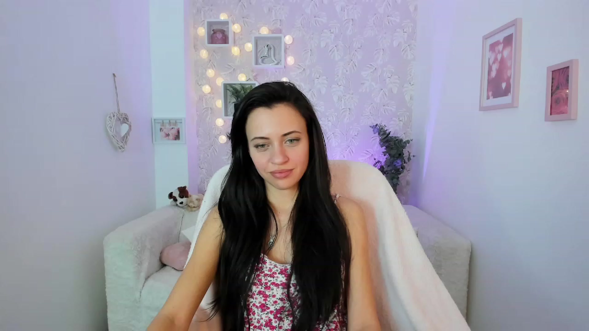 Gallery image thumbnail from Kathy_White's myfreecams stream on, 02/03/2023, 19:00 image 4 of 20