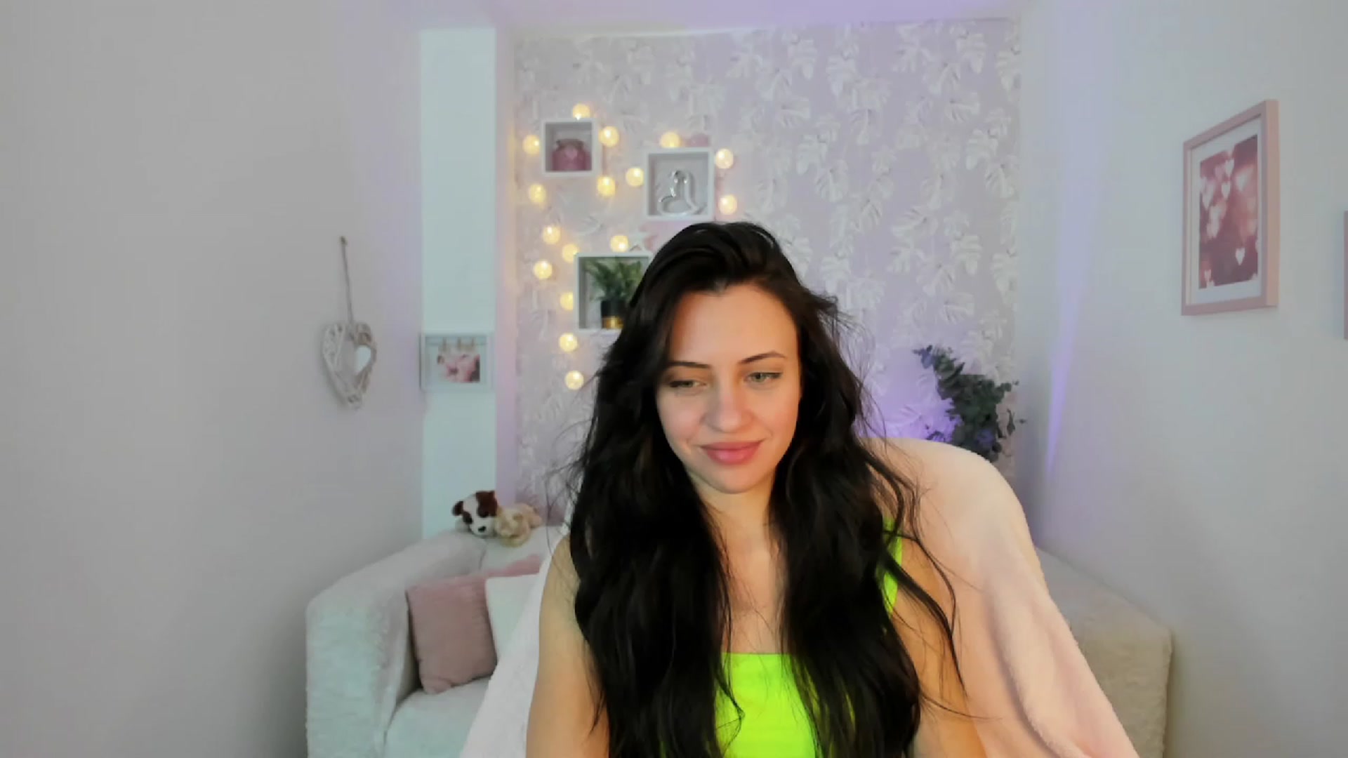 Gallery image thumbnail from Kathy_White's myfreecams stream on, 02/15/2023, 16:03 image 8 of 20